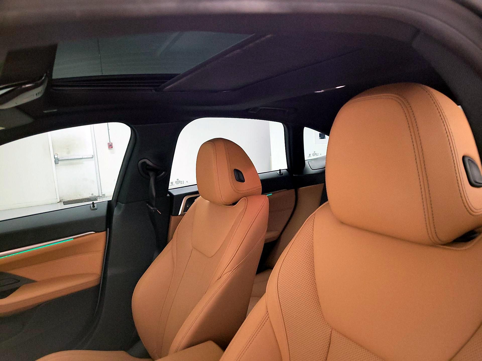 Thumbnail: 2025 BMW i4 - 20