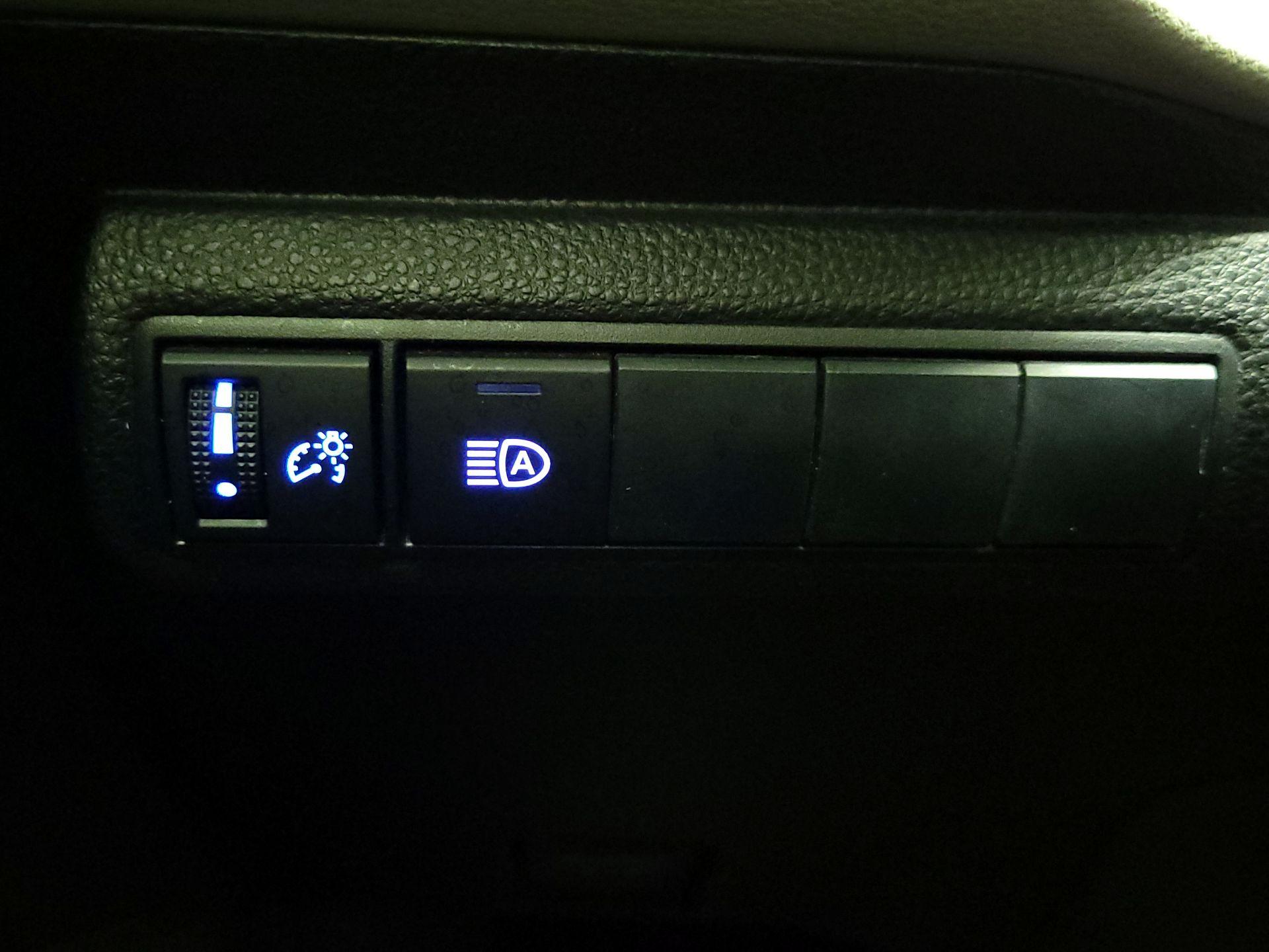 Thumbnail: 2020 Toyota Corolla - 13