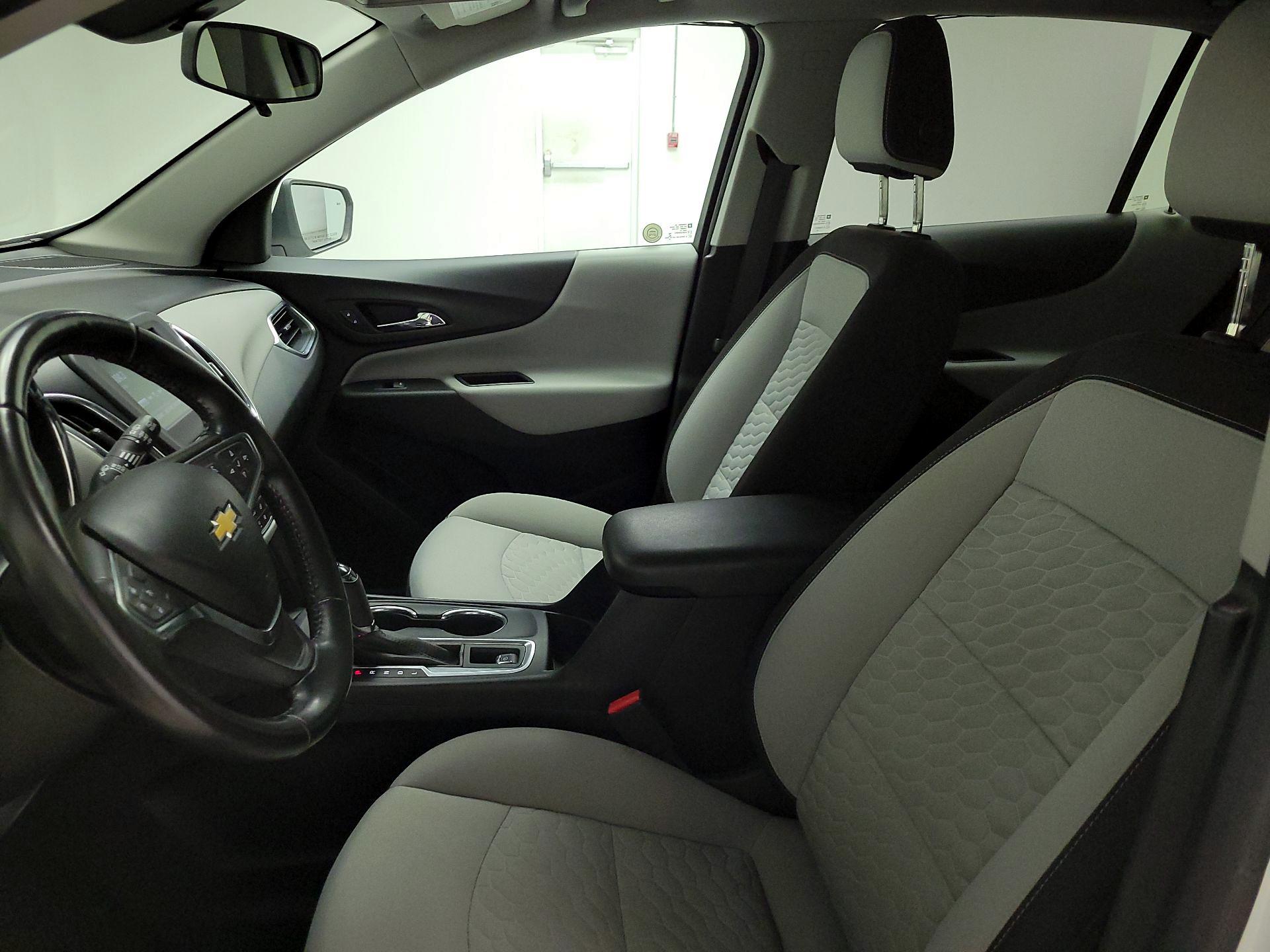 Thumbnail: 2018 Chevrolet Equinox - 11