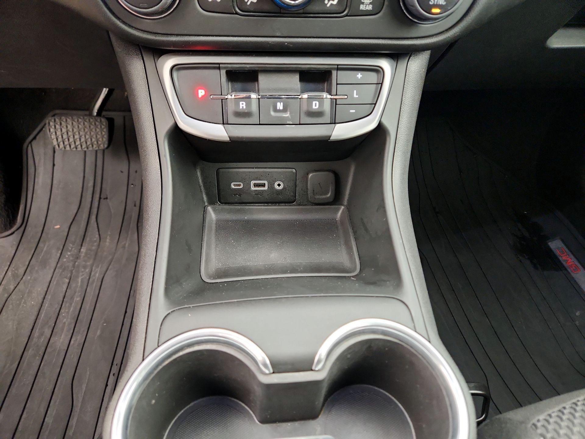 Thumbnail: 2022 GMC Terrain - 18