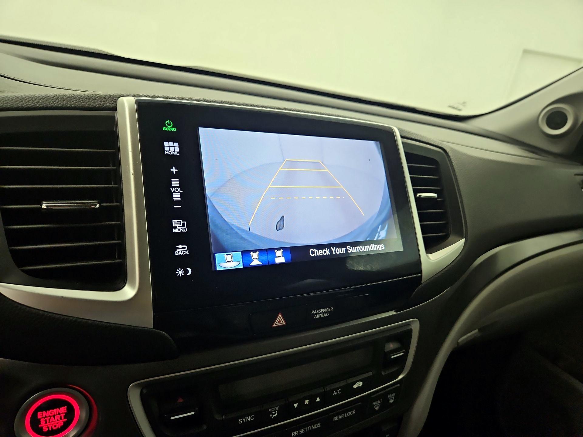 Thumbnail: 2016 Honda Pilot - 12