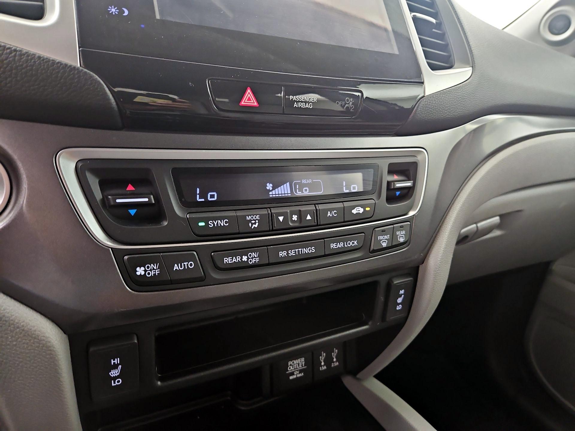Thumbnail: 2016 Honda Pilot - 14