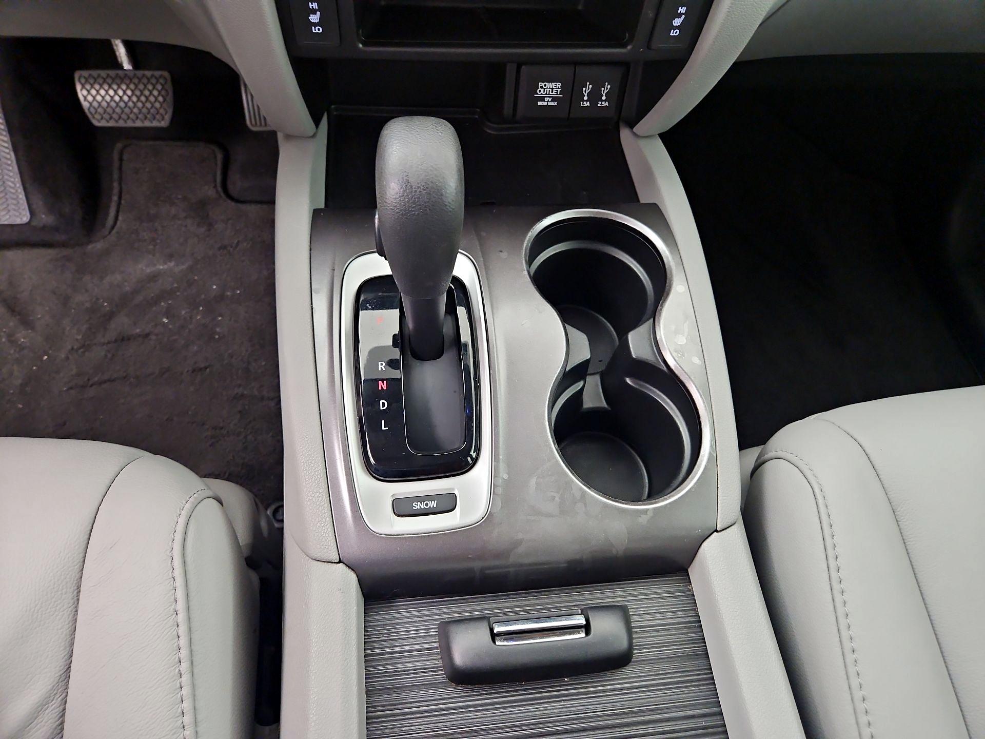 Thumbnail: 2016 Honda Pilot - 15