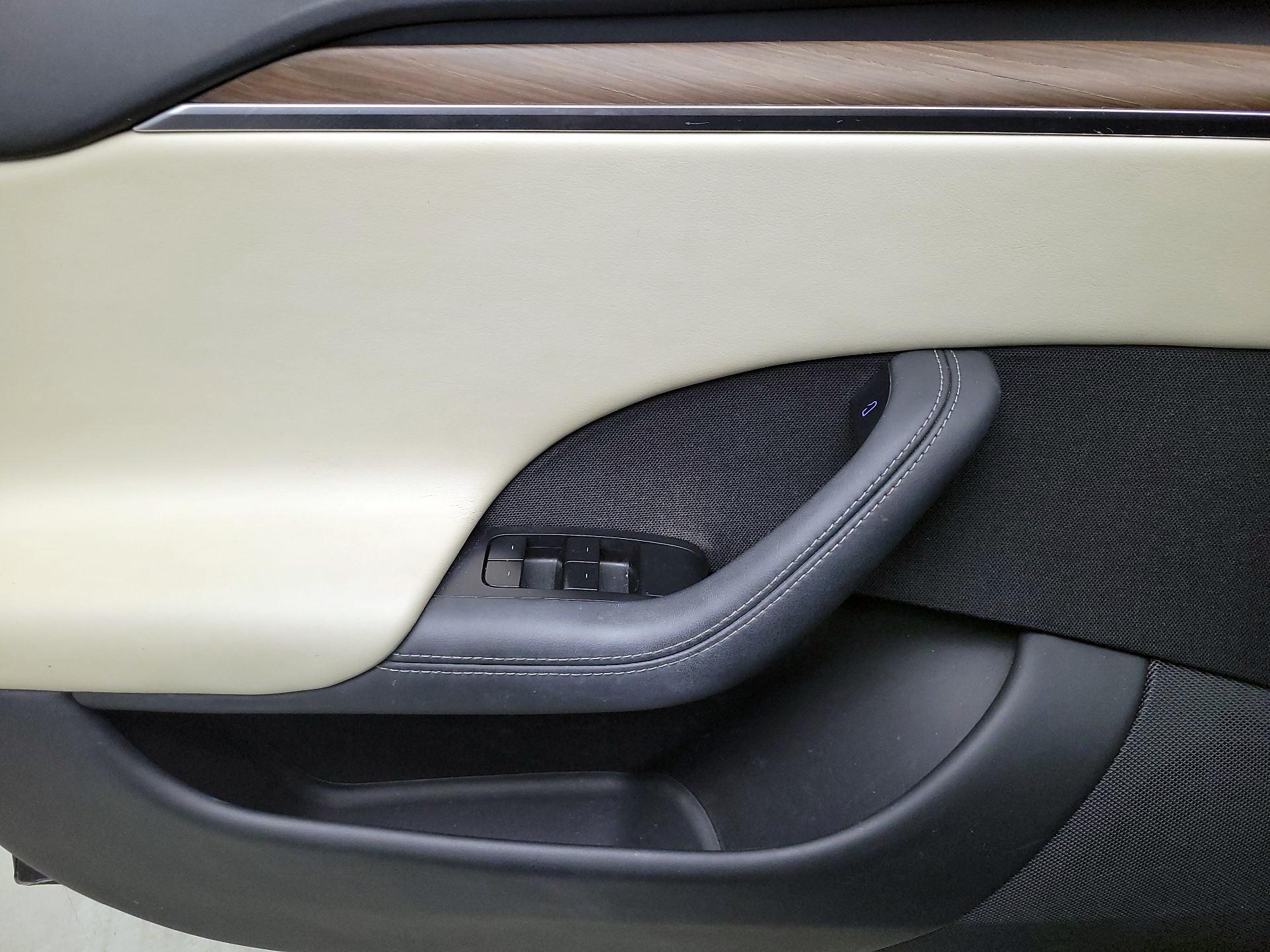 Thumbnail: 2023 Tesla Model S - 12