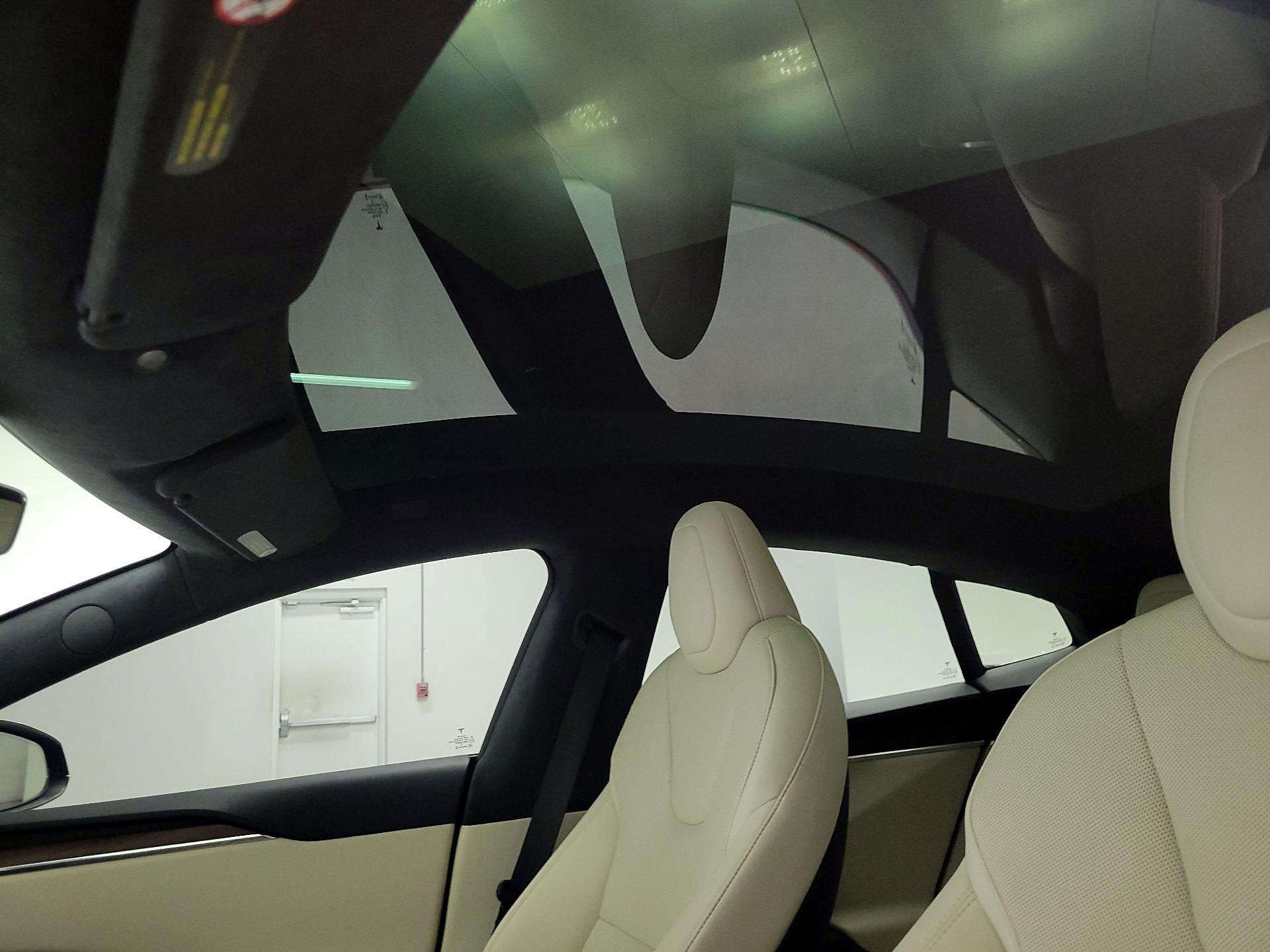 Thumbnail: 2023 Tesla Model S - 18