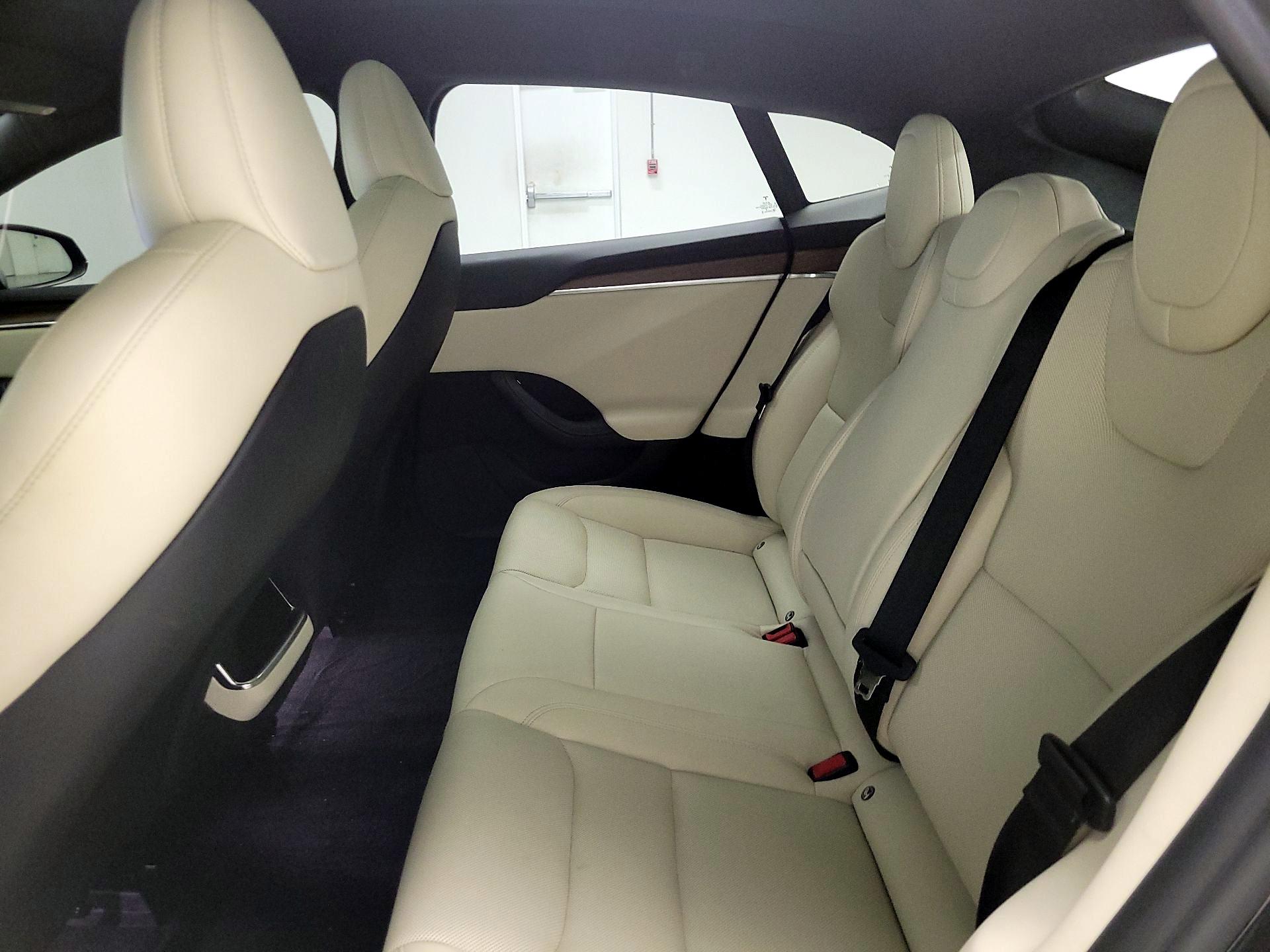 Thumbnail: 2023 Tesla Model S - 19