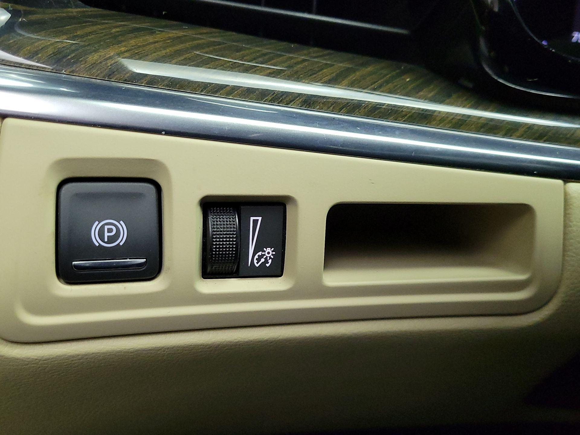 Thumbnail: 2019 Cadillac XT5 - 13