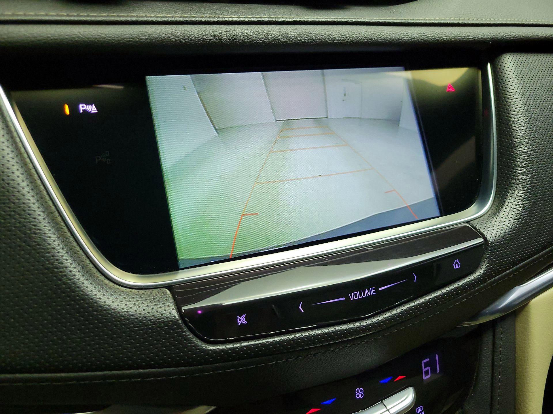 Thumbnail: 2019 Cadillac XT5 - 14