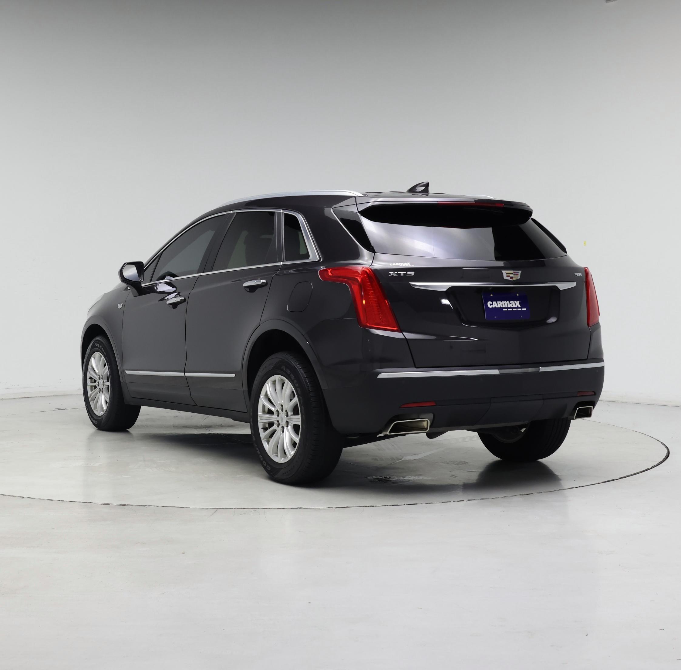 Thumbnail: 2019 Cadillac XT5 - 2