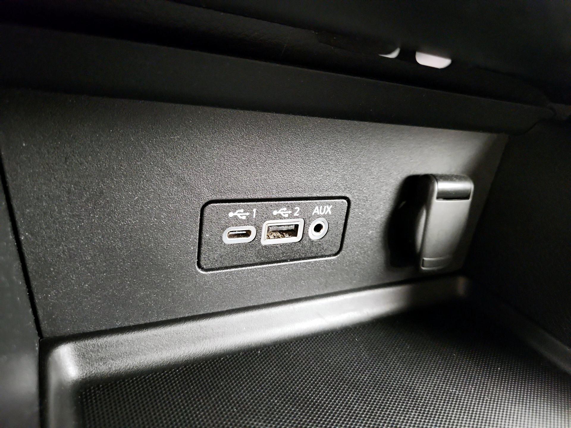 Thumbnail: 2021 Nissan Sentra - 18