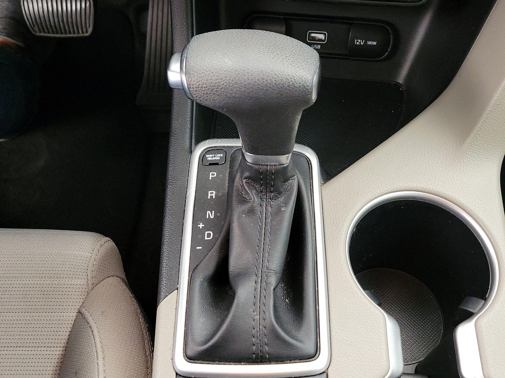 Thumbnail: 2022 Kia Sportage - 17