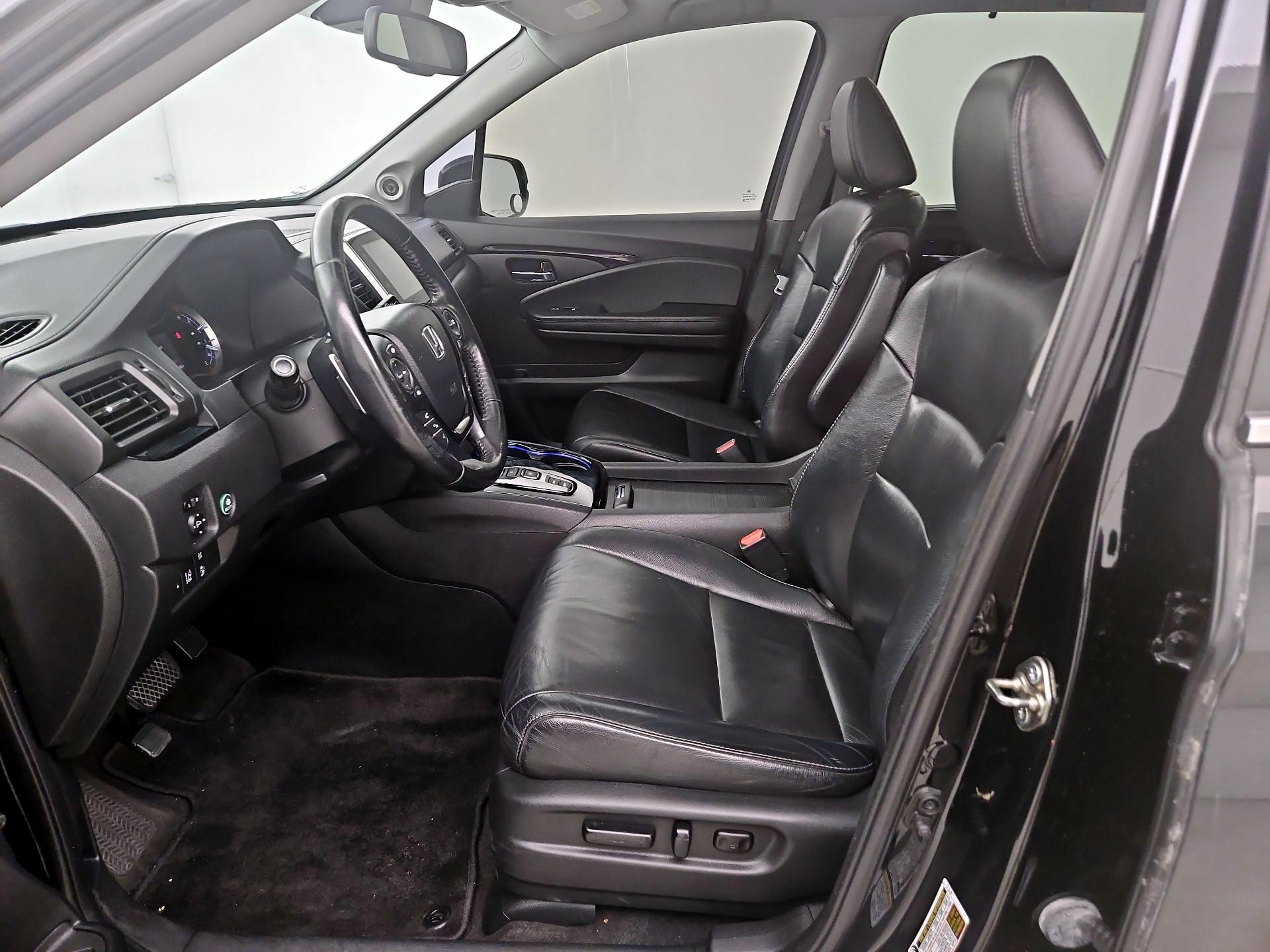 Thumbnail: 2016 Honda Pilot - 9