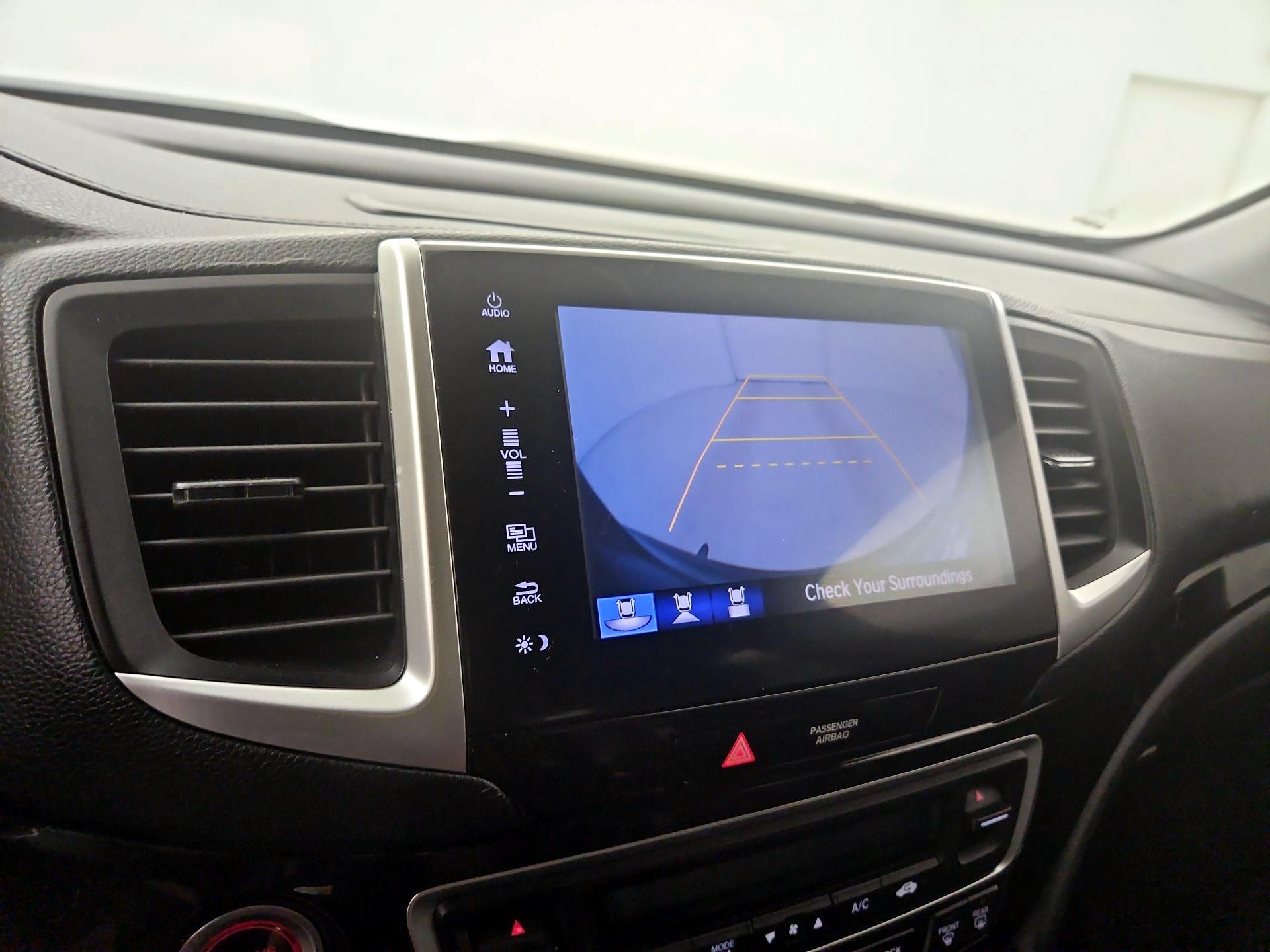 Thumbnail: 2016 Honda Pilot - 13