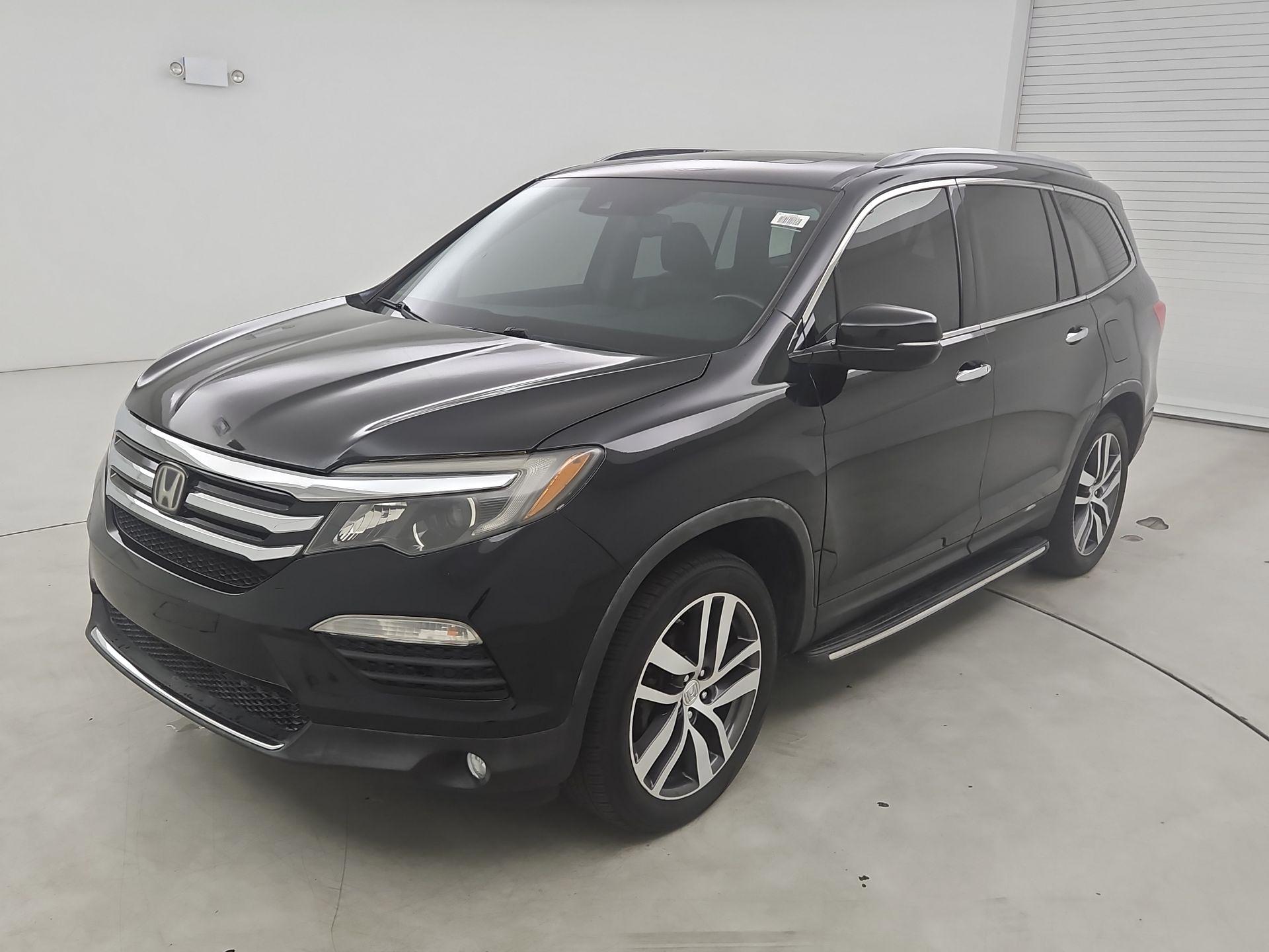 Thumbnail: 2016 Honda Pilot - 3