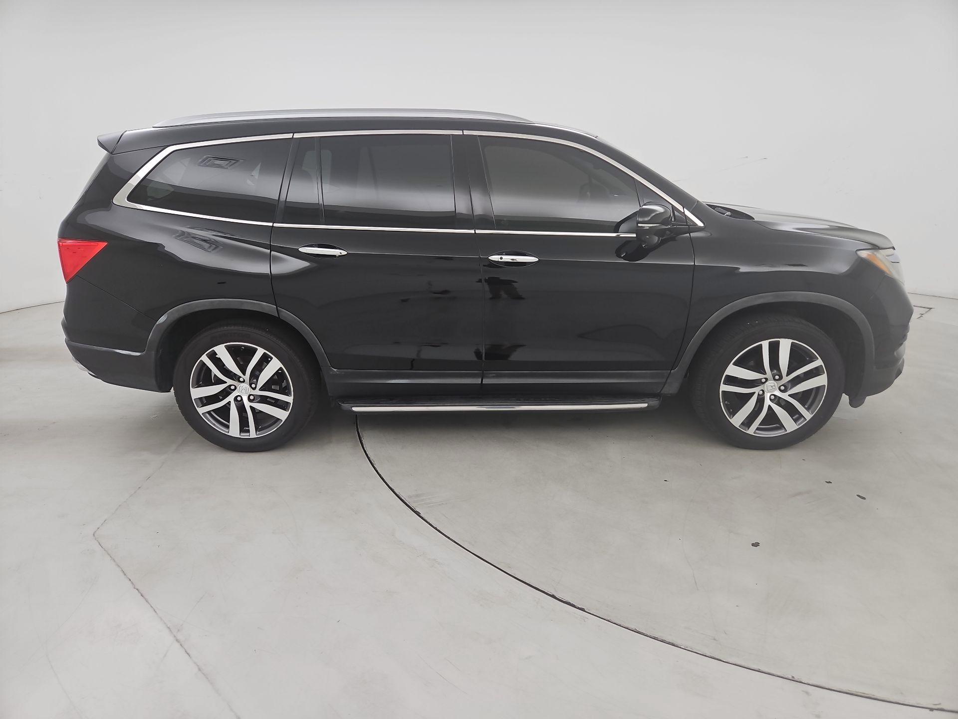 Thumbnail: 2016 Honda Pilot - 4