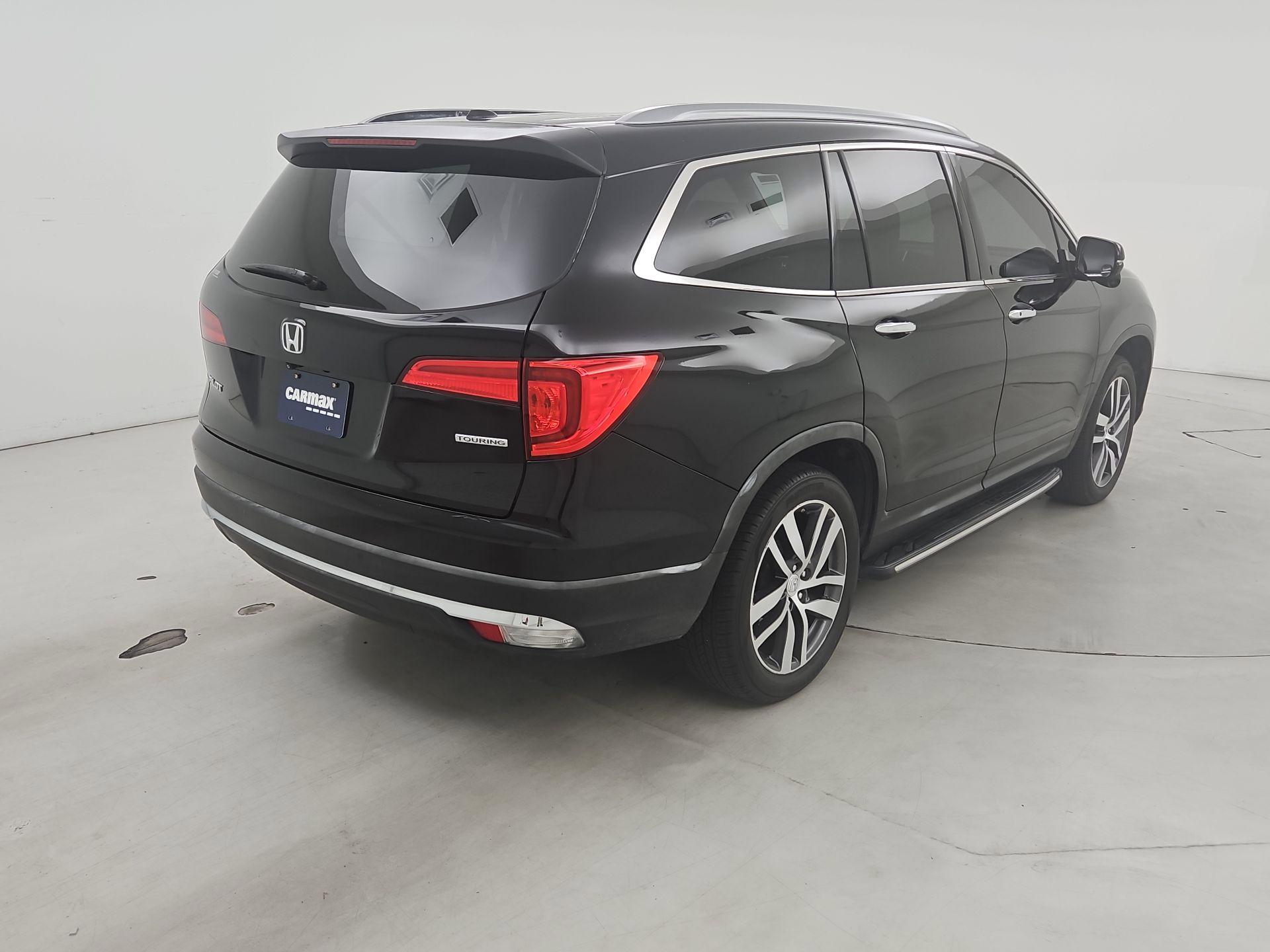 Thumbnail: 2016 Honda Pilot - 5