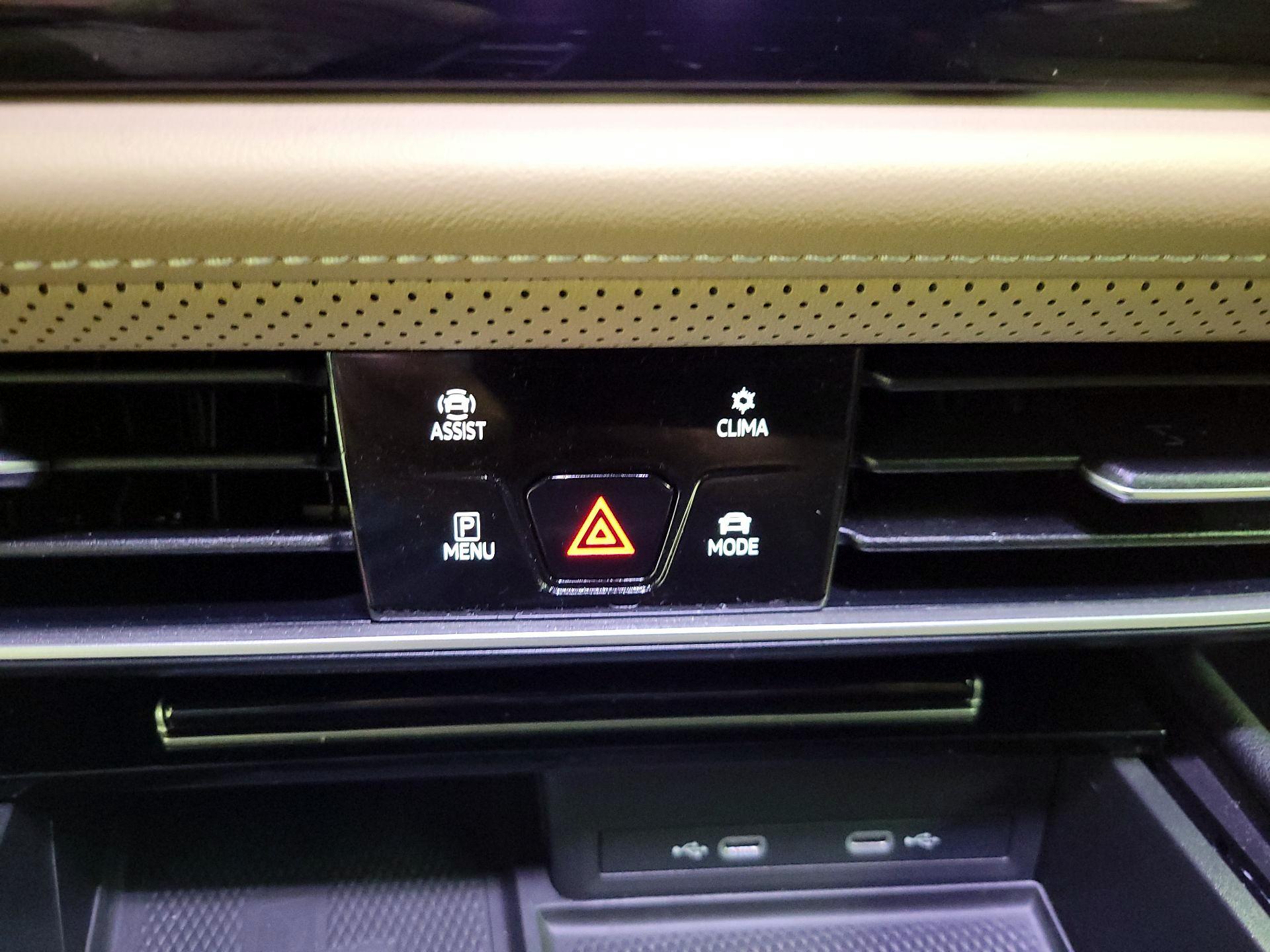 Thumbnail: 2024 Volkswagen Atlas - 17