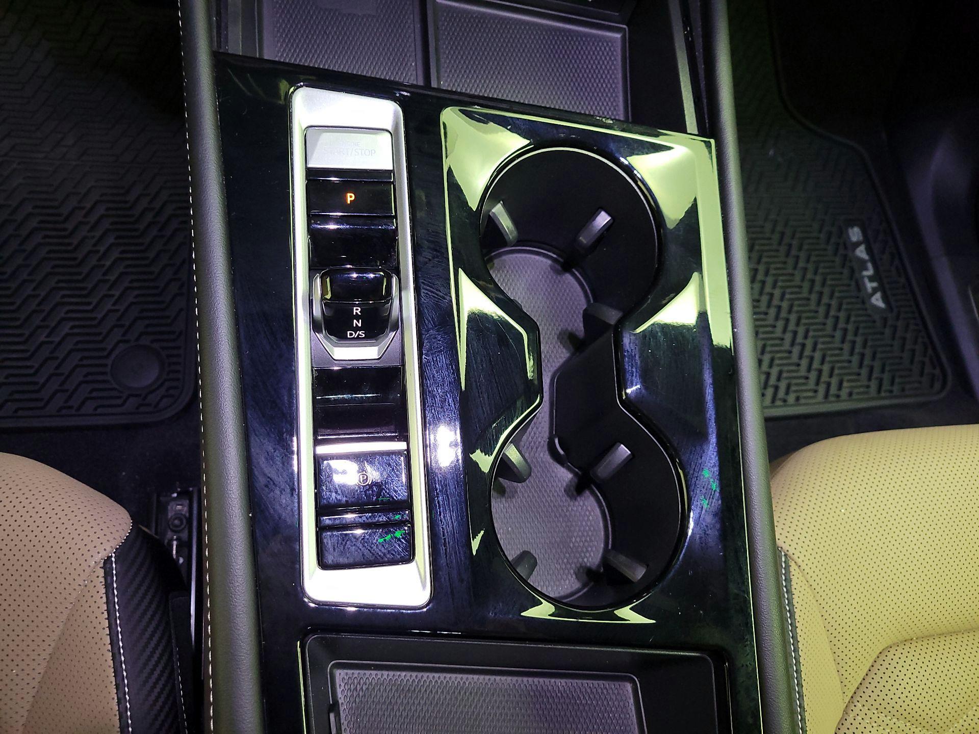 Thumbnail: 2024 Volkswagen Atlas - 18