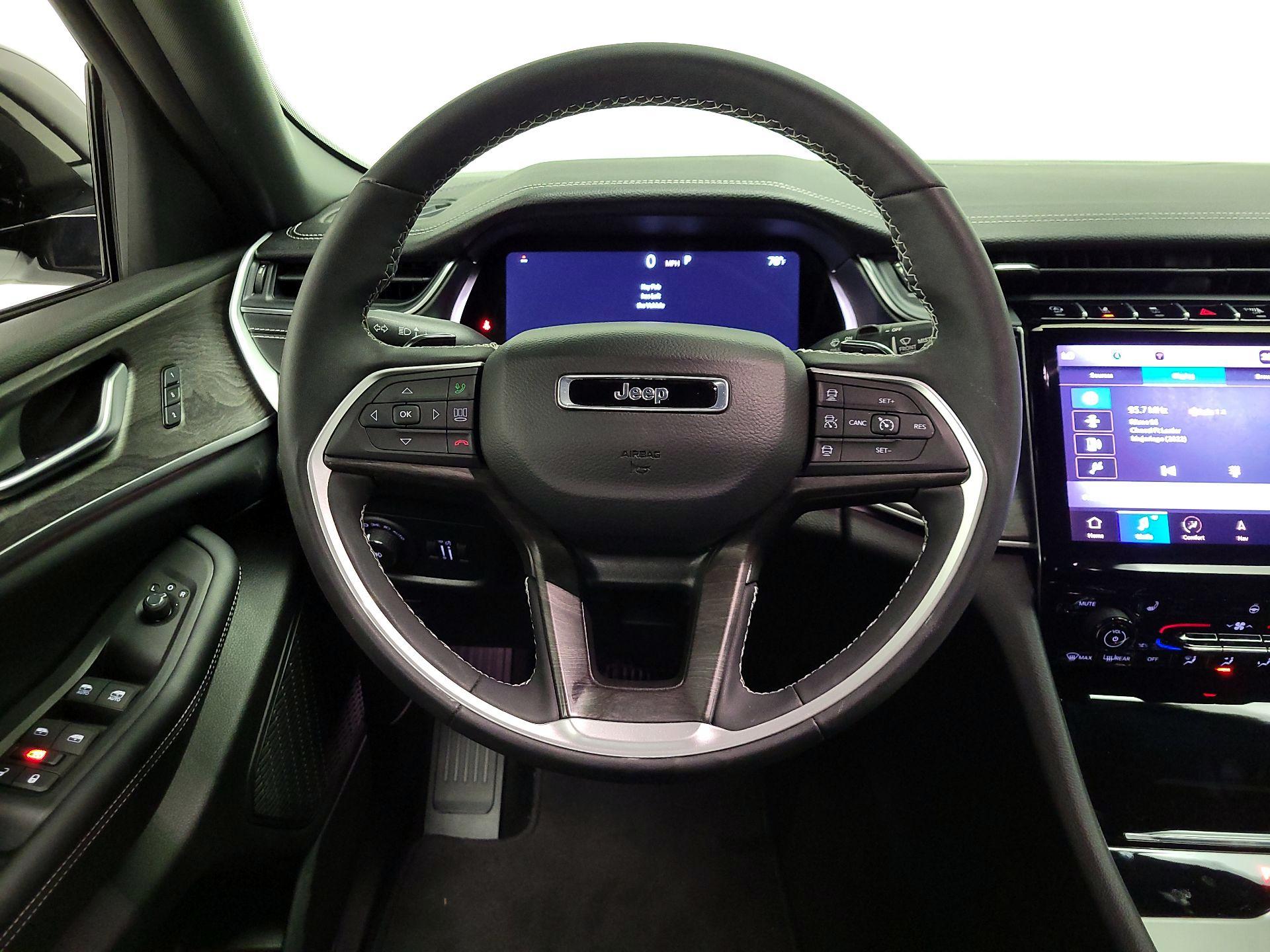 Thumbnail: 2024 Jeep Grand Cherokee - 10