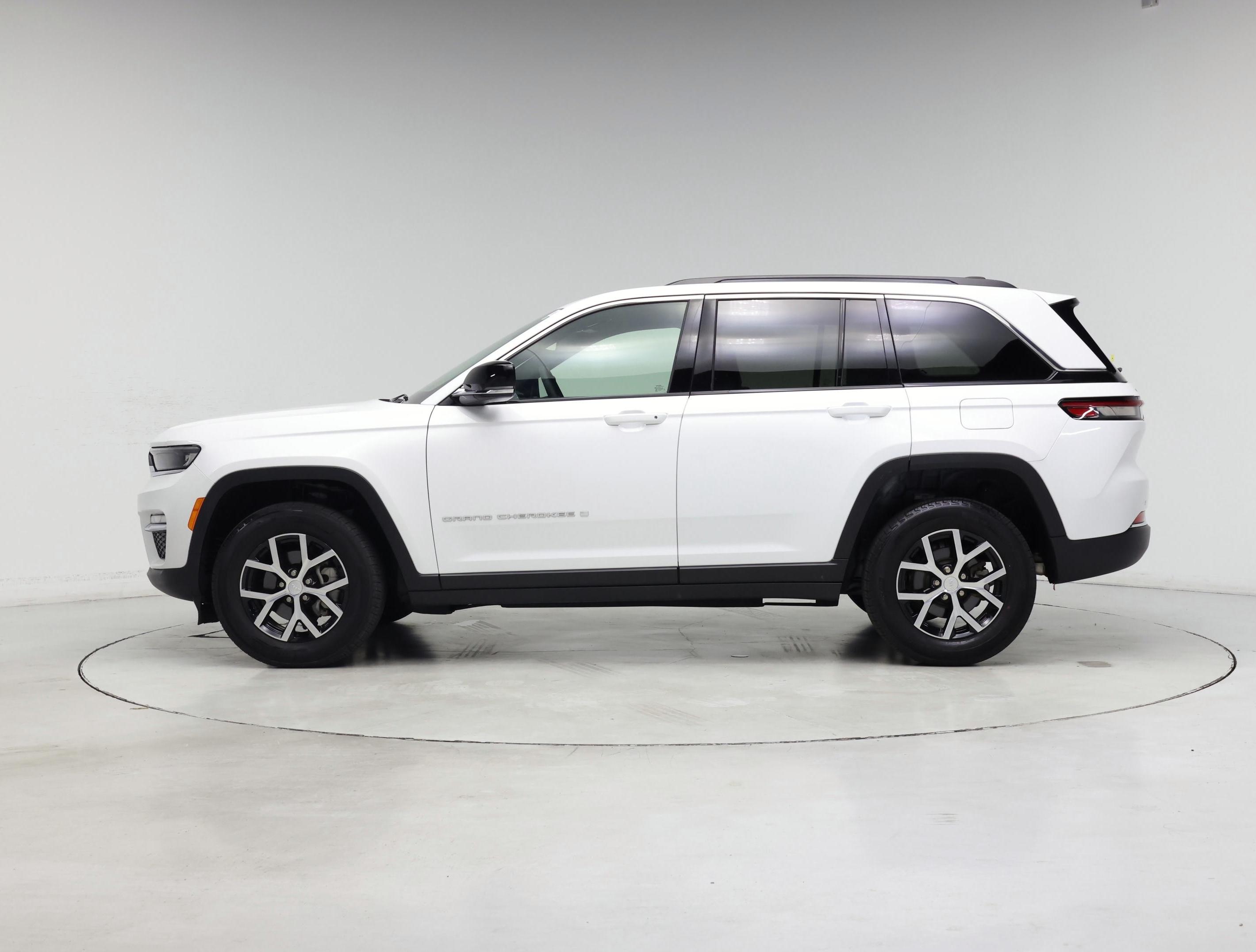 Thumbnail: 2024 Jeep Grand Cherokee - 3