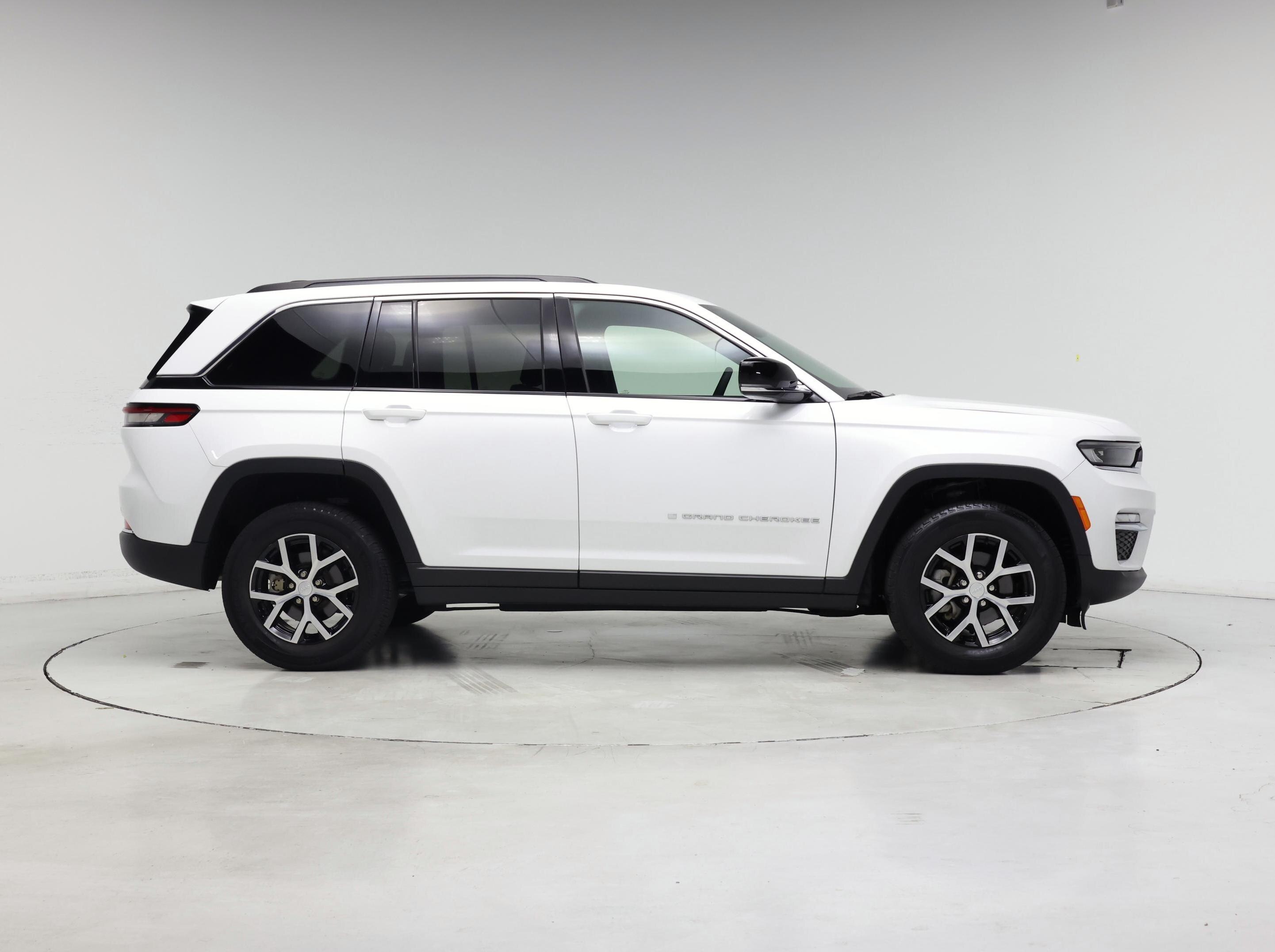 Thumbnail: 2024 Jeep Grand Cherokee - 7