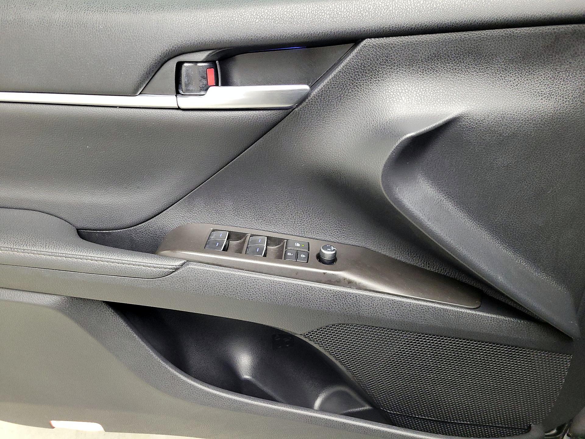 Thumbnail: 2023 Toyota Camry - 12