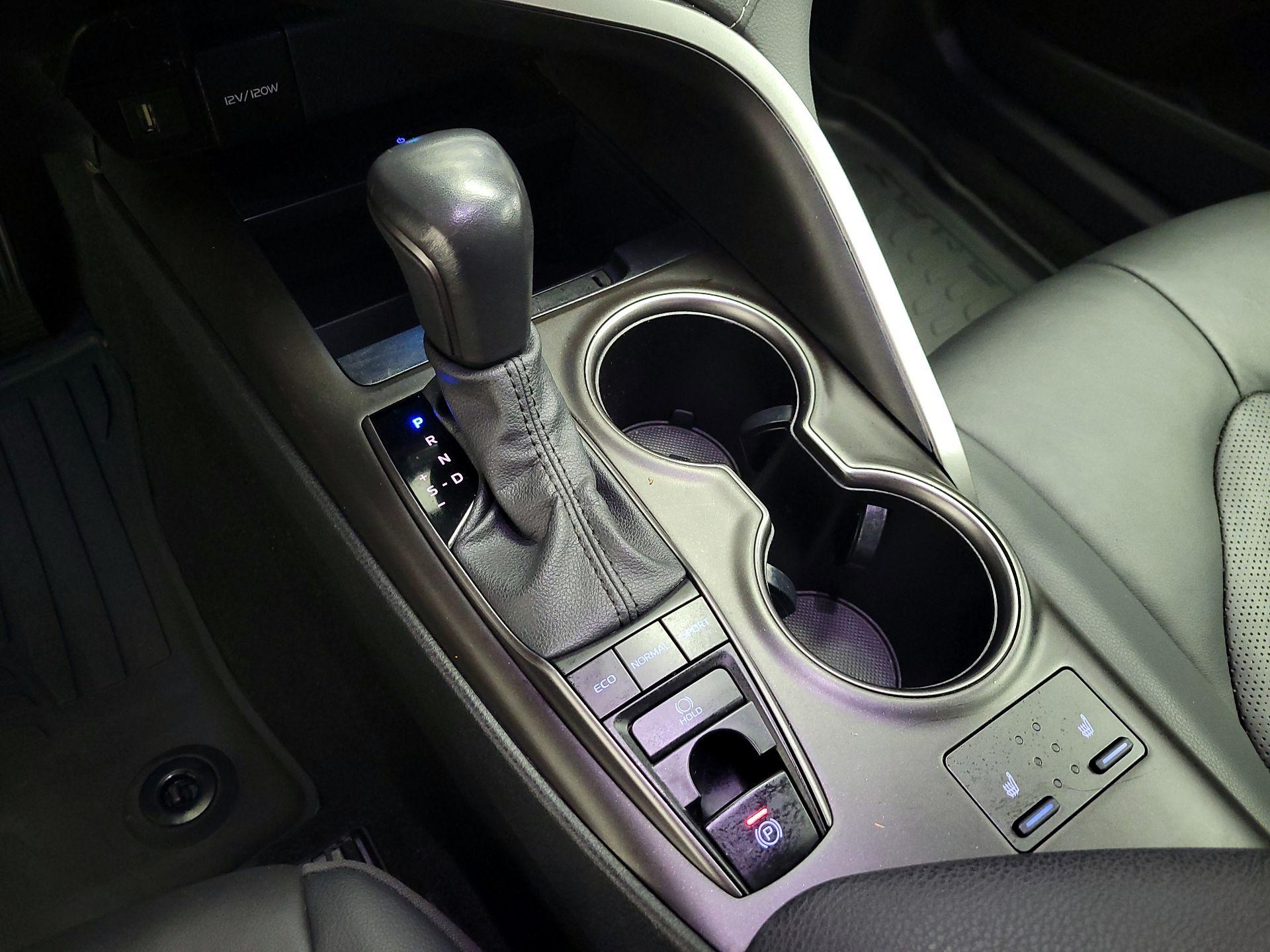 Thumbnail: 2023 Toyota Camry - 17