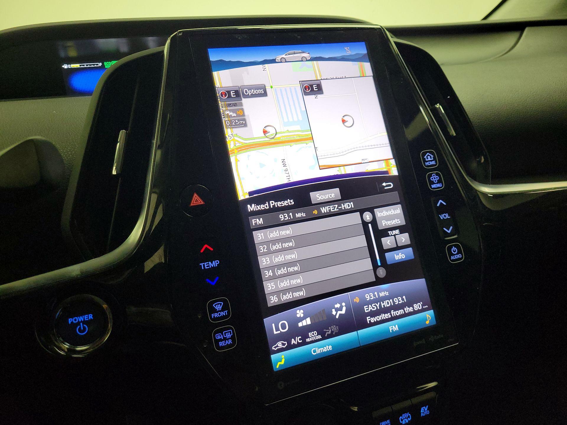 Thumbnail: 2019 Toyota Prius Prime - 16