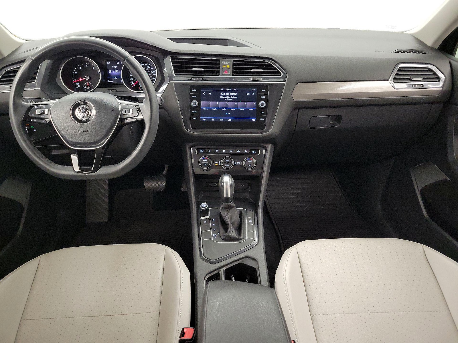 2020 Volkswagen Tiguan SE - Photo 10