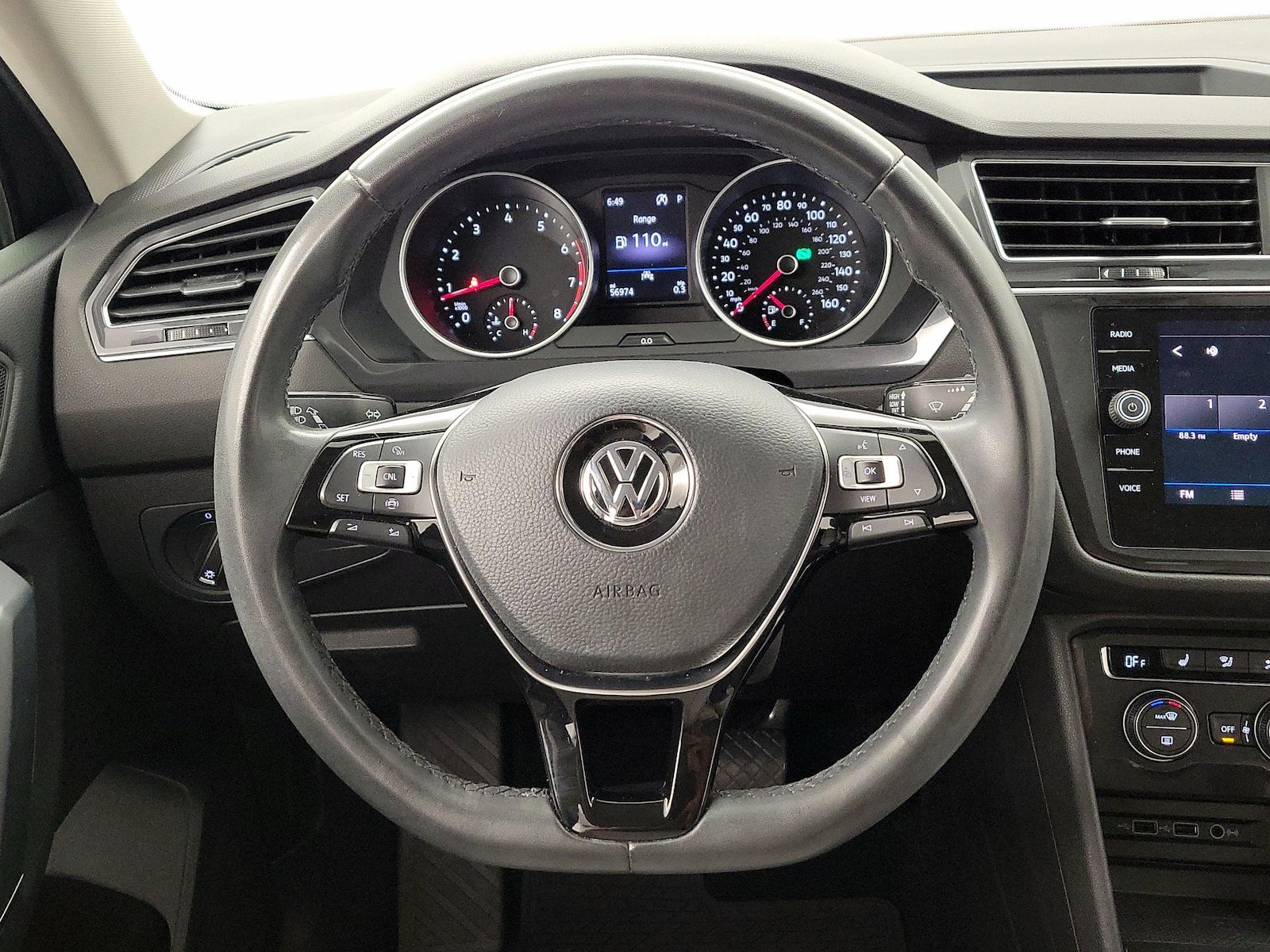 2020 Volkswagen Tiguan SE - Photo 11