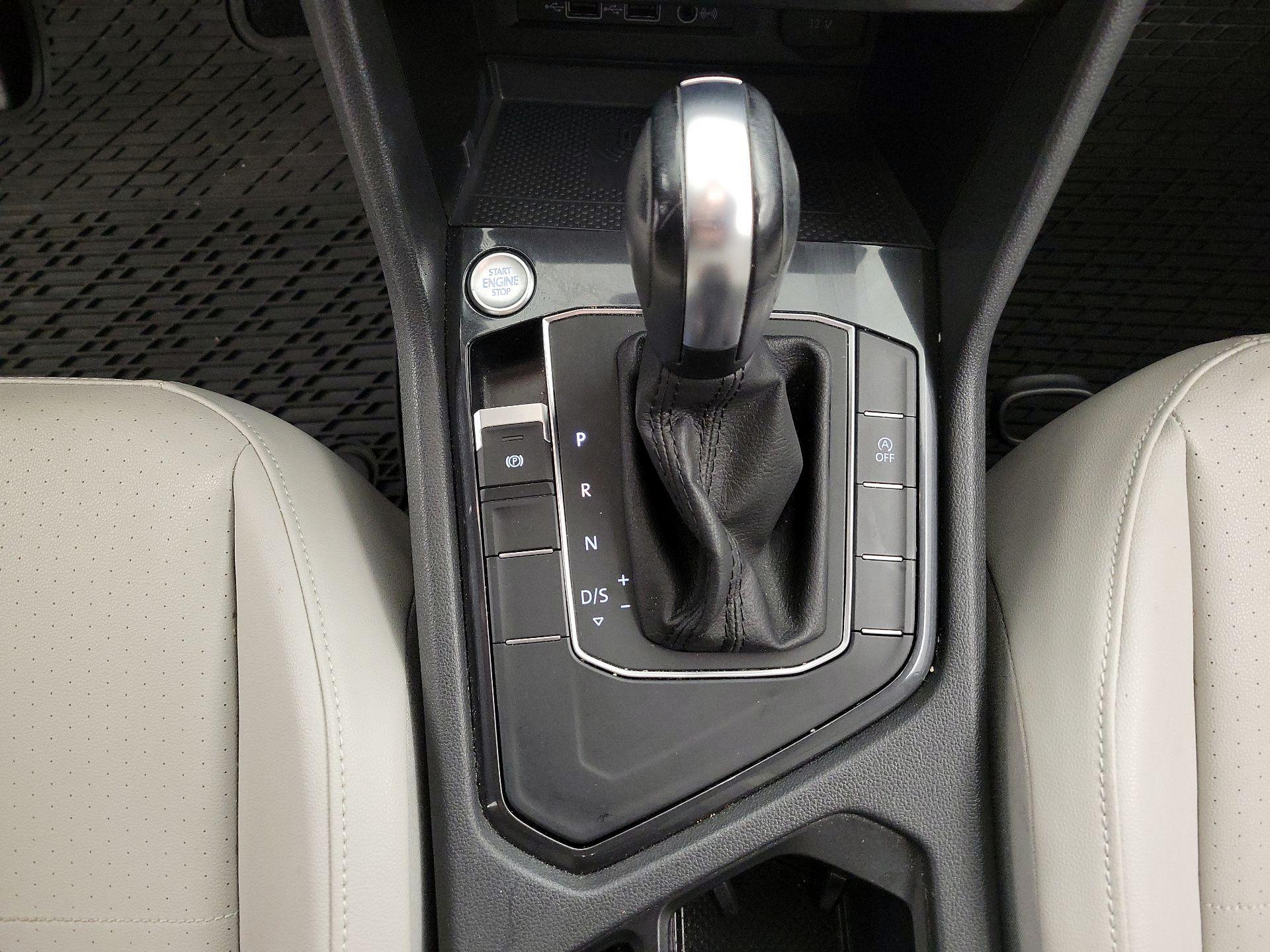 Thumbnail: 2020 Volkswagen Tiguan - 17