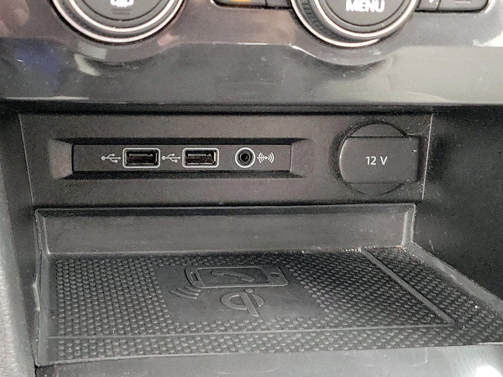 Thumbnail: 2020 Volkswagen Tiguan - 18