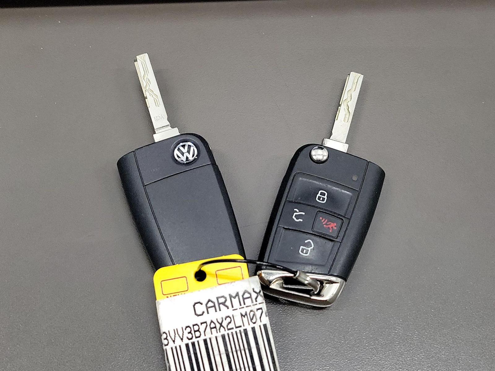 2020 Volkswagen Tiguan SE - Photo 25
