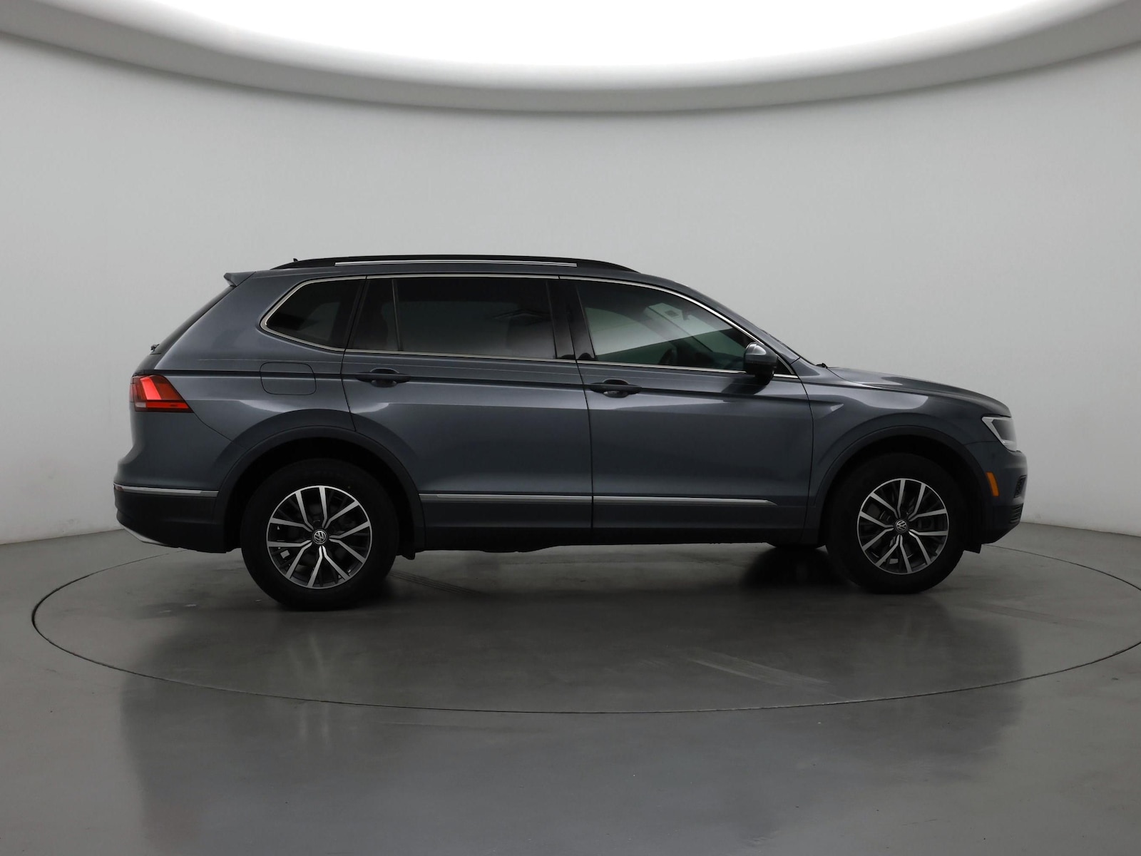 2020 Volkswagen Tiguan SE - Photo 8
