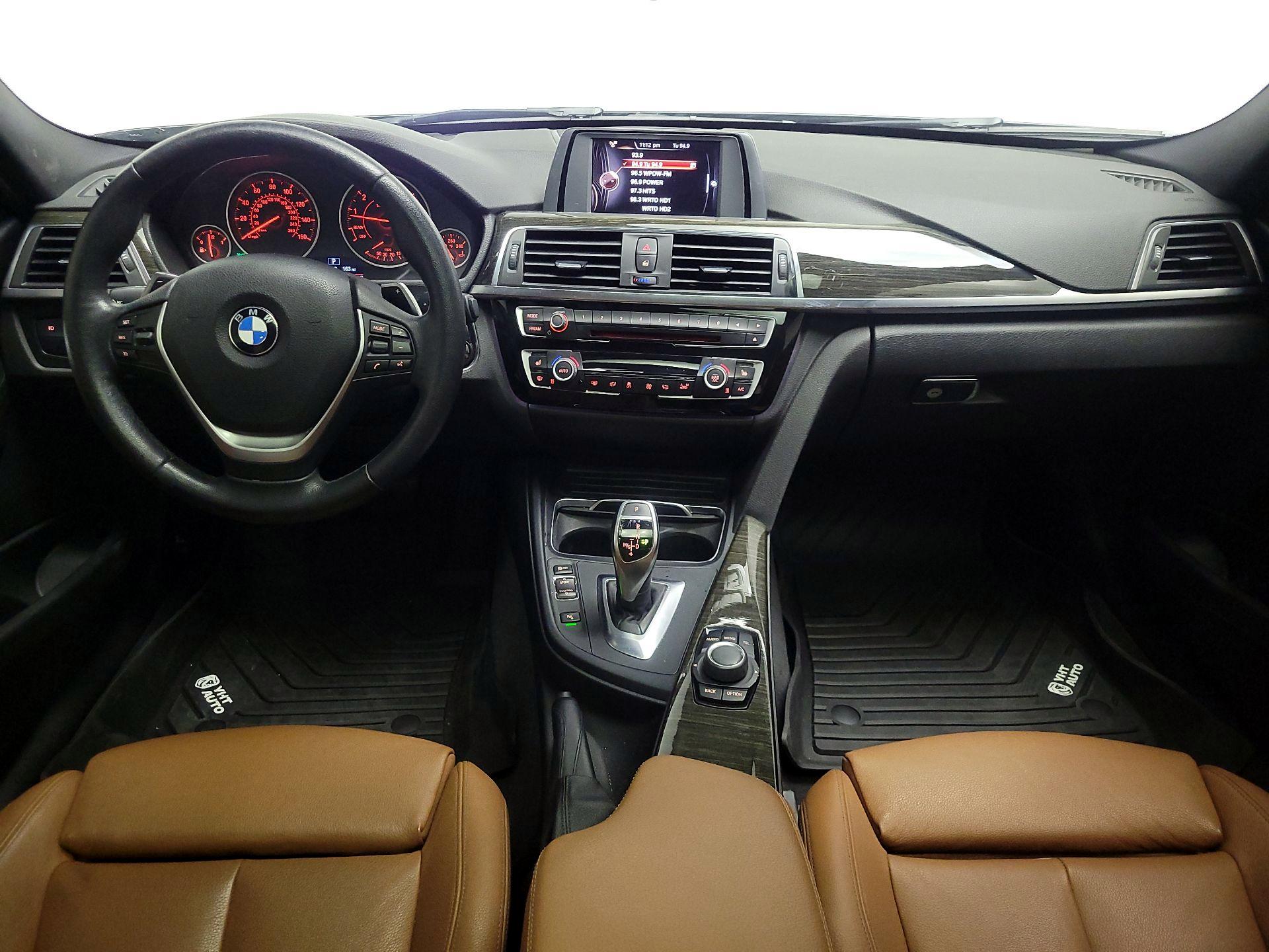 Thumbnail: 2016 BMW 3 Series - 9