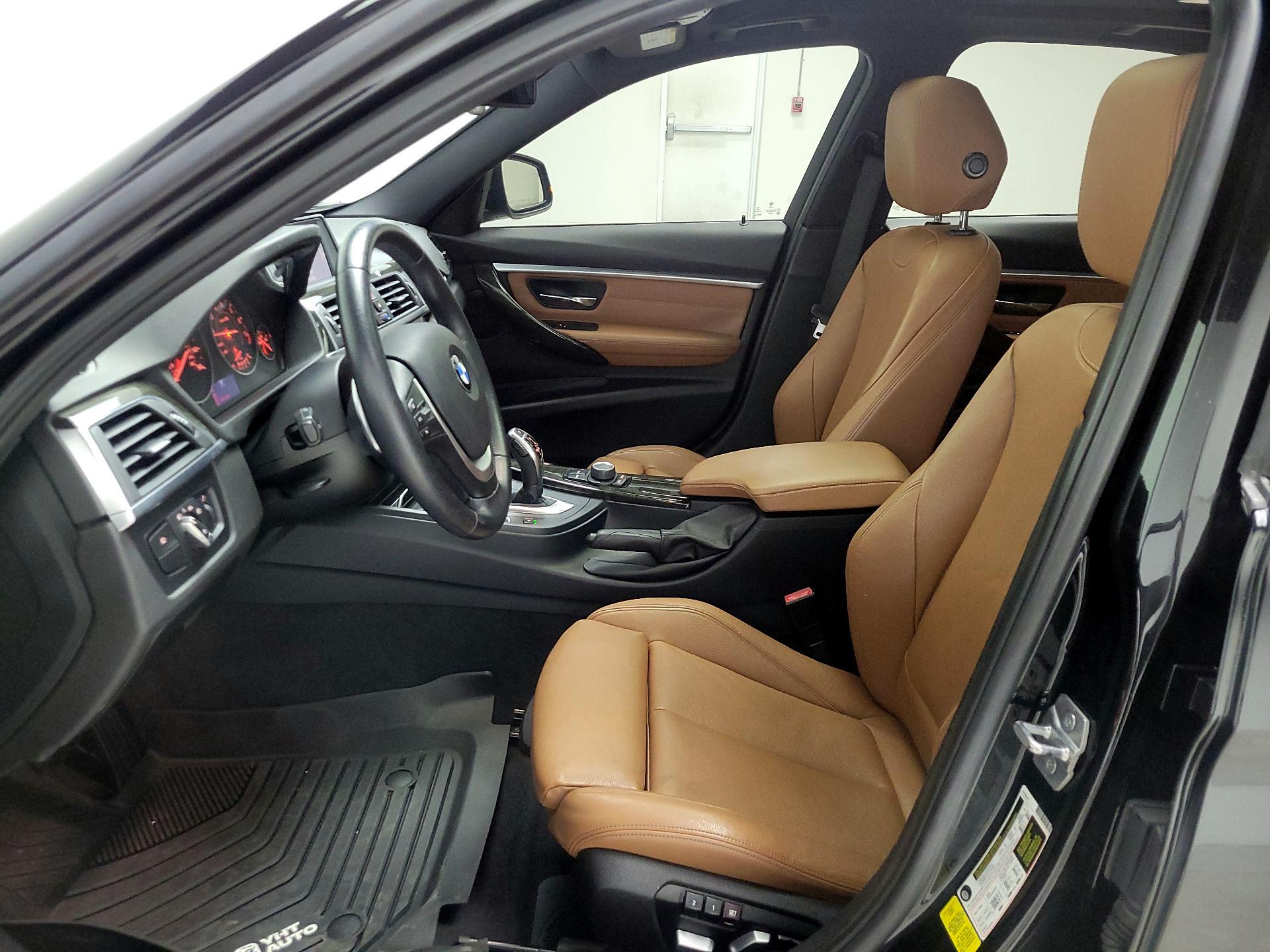 Thumbnail: 2016 BMW 3 Series - 11