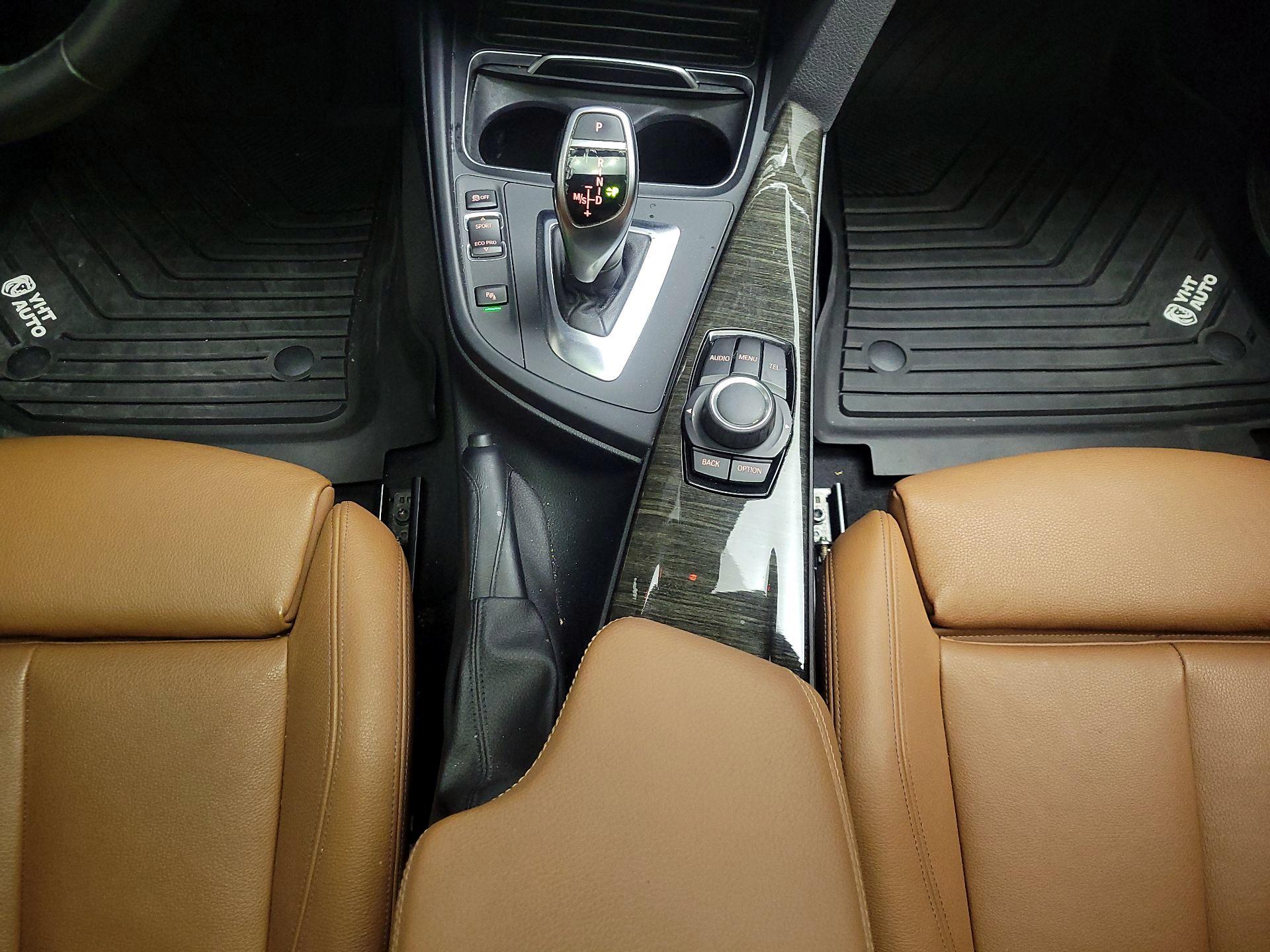 Thumbnail: 2016 BMW 3 Series - 17