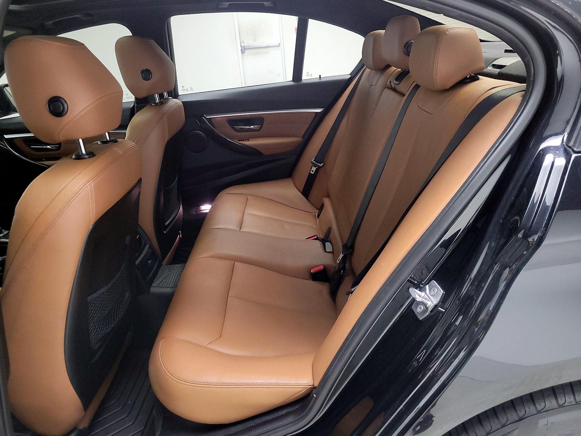 Thumbnail: 2016 BMW 3 Series - 20
