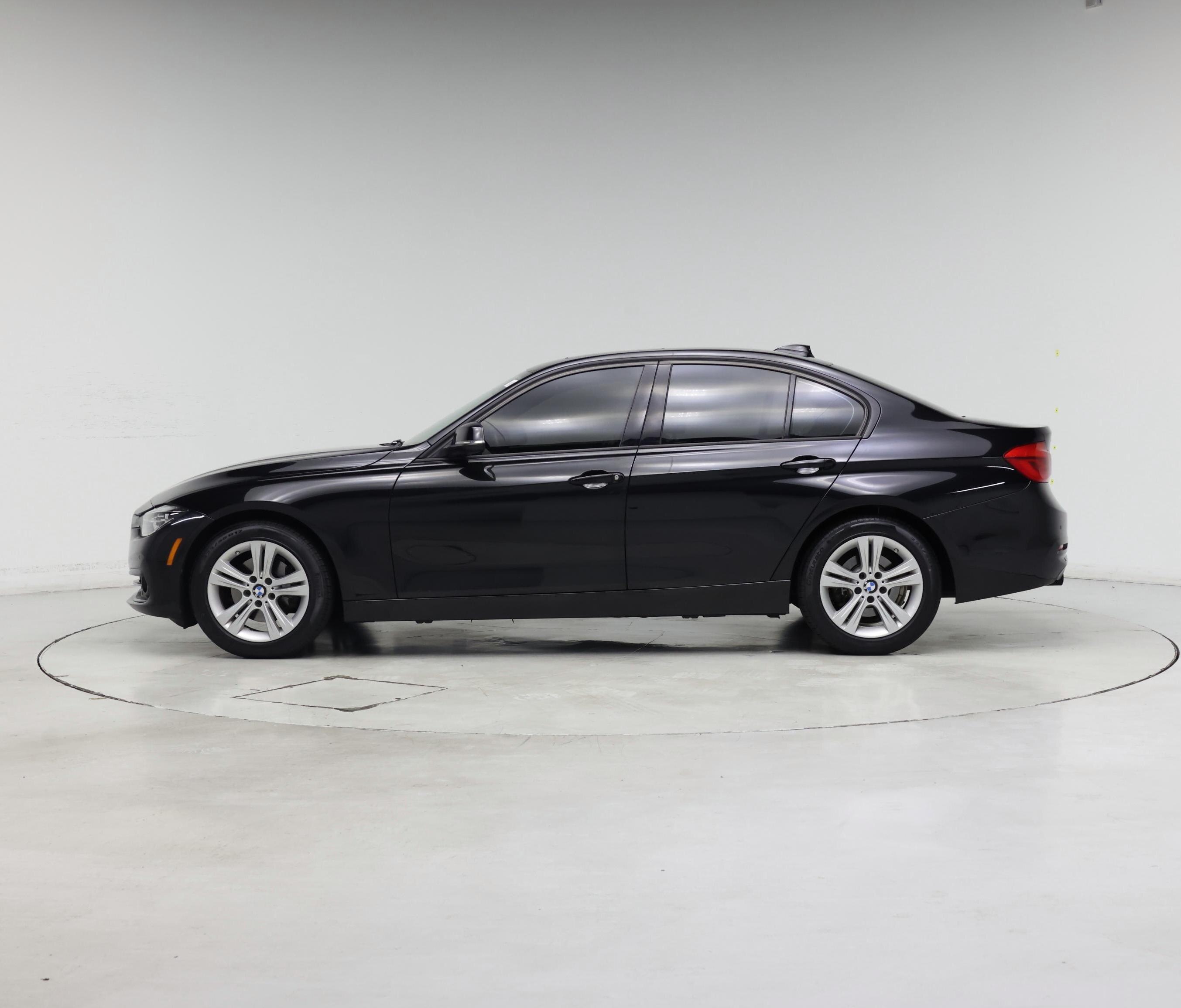 Thumbnail: 2016 BMW 3 Series - 3