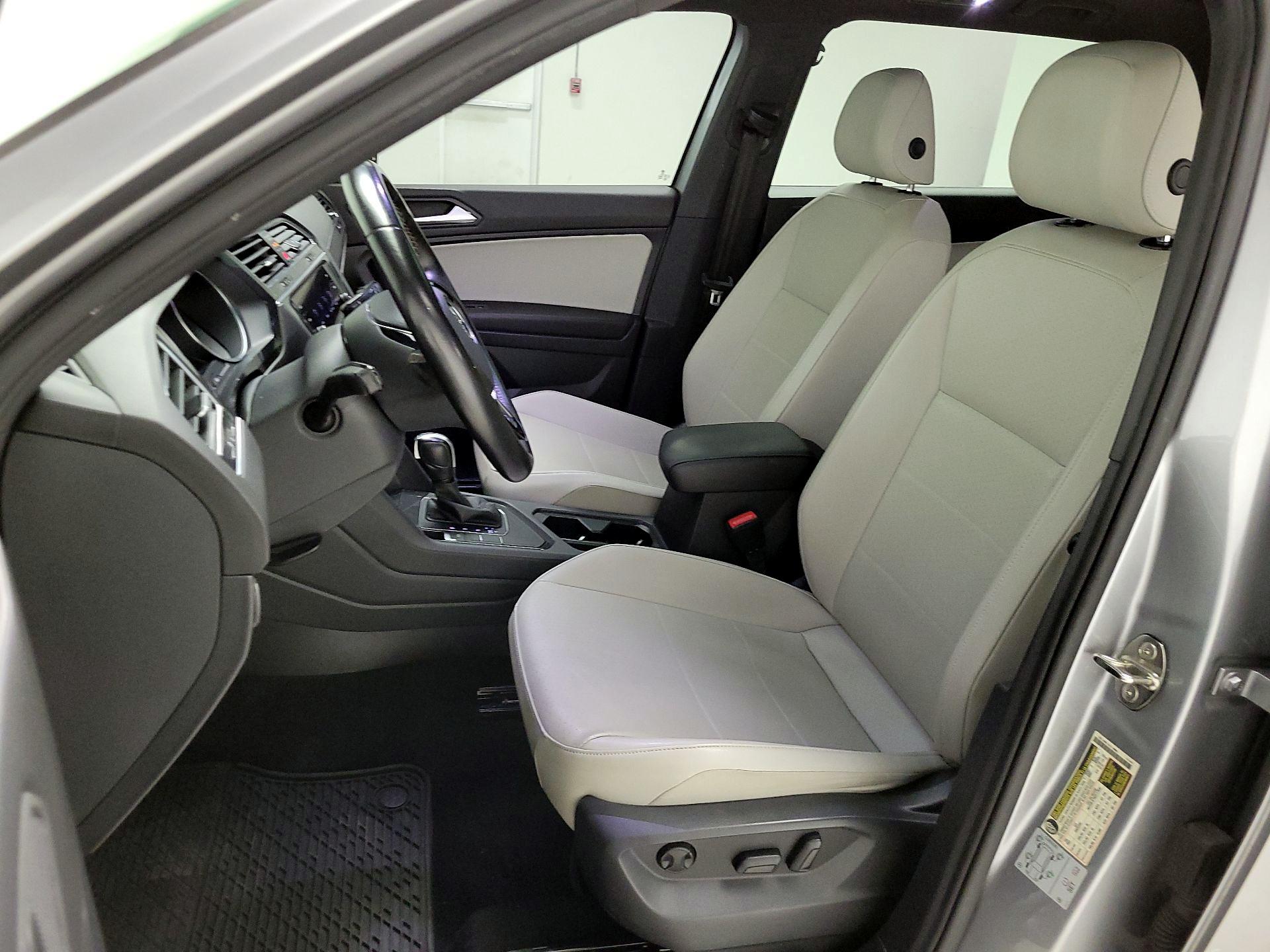 Thumbnail: 2020 Volkswagen Tiguan - 11