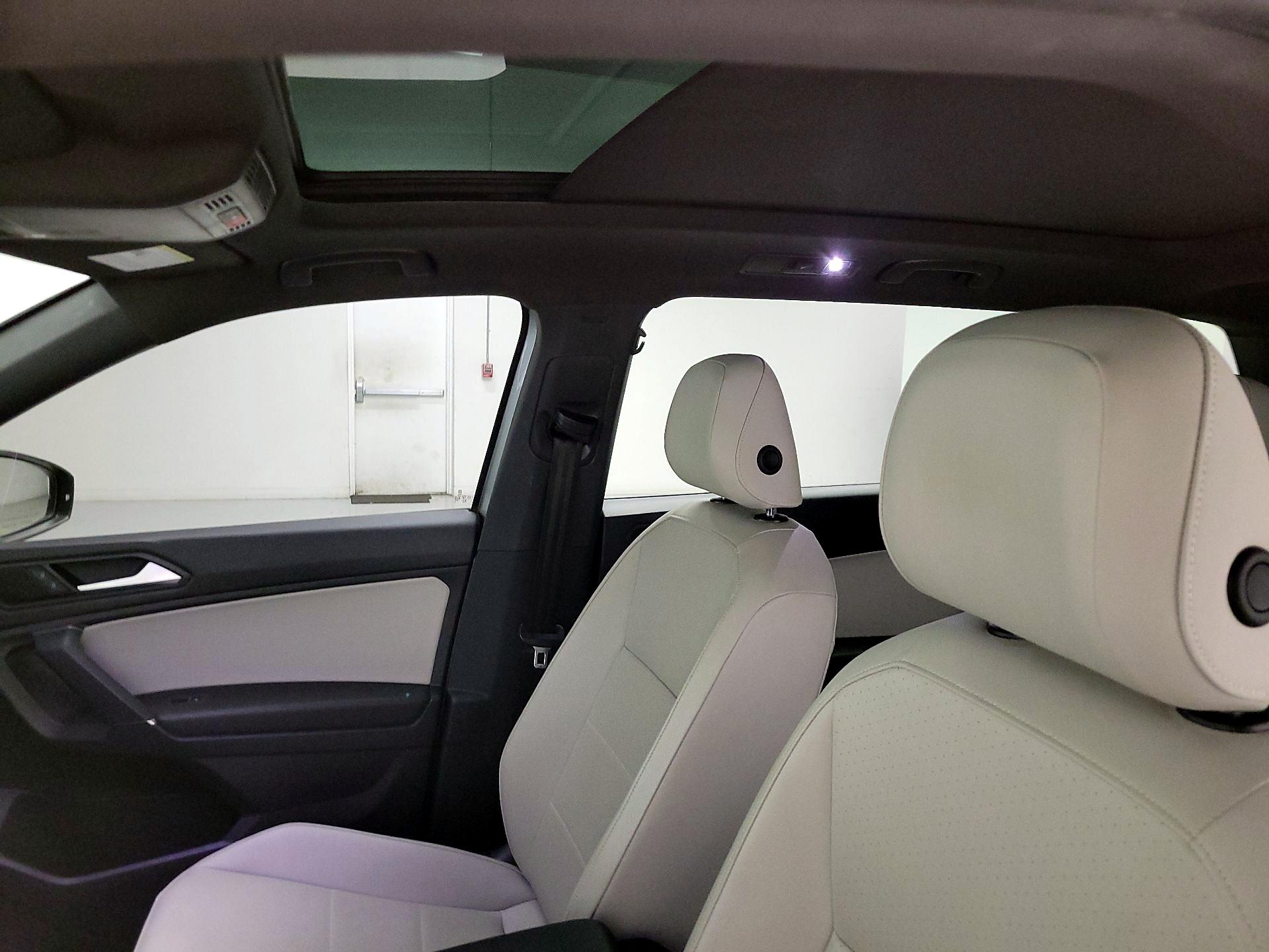 Thumbnail: 2020 Volkswagen Tiguan - 20