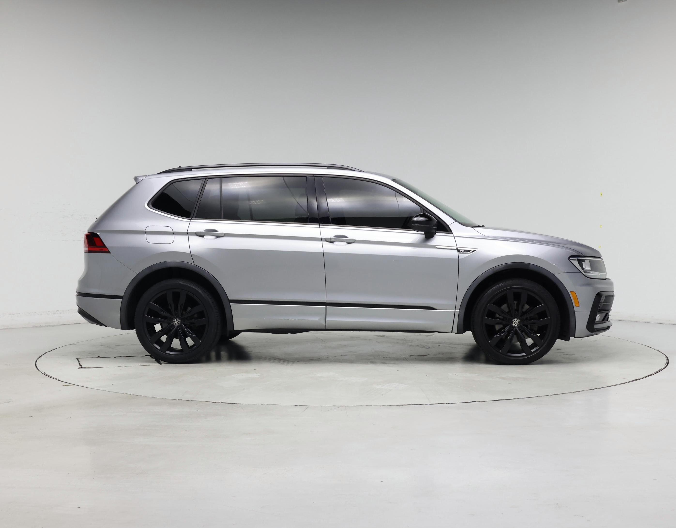 Thumbnail: 2020 Volkswagen Tiguan - 7