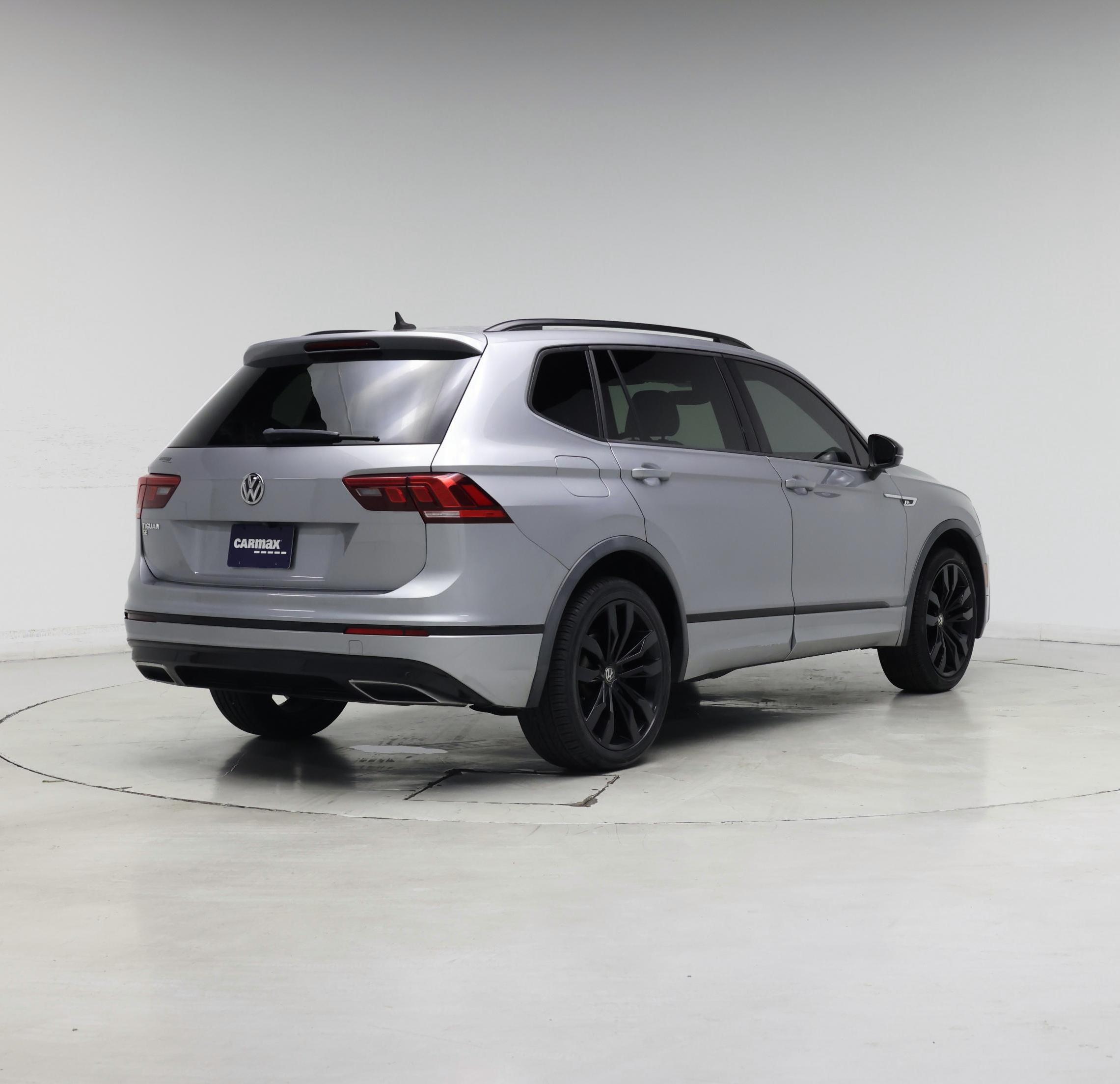 Thumbnail: 2020 Volkswagen Tiguan - 8