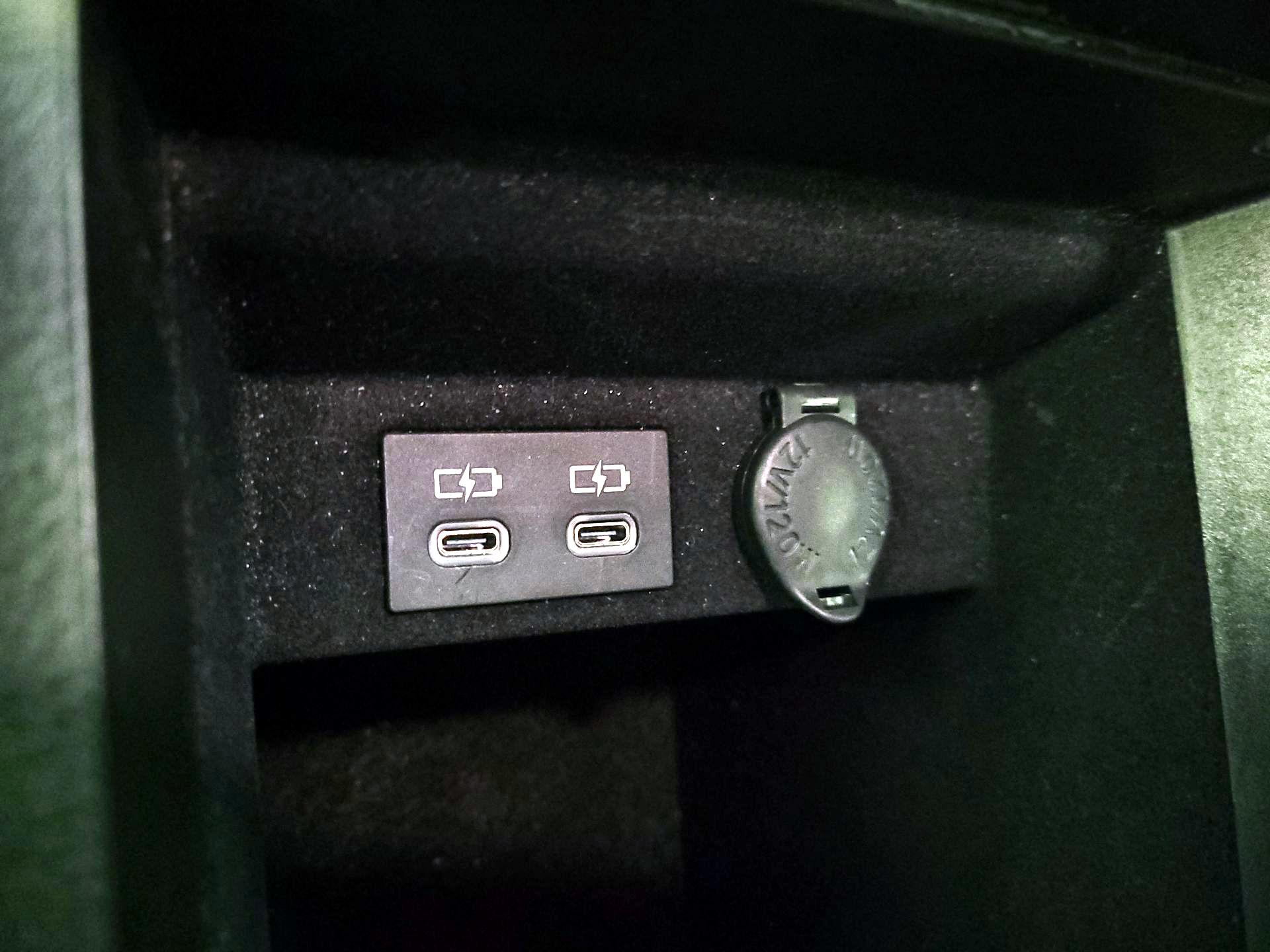 Thumbnail: 2024 Lexus ES - 19