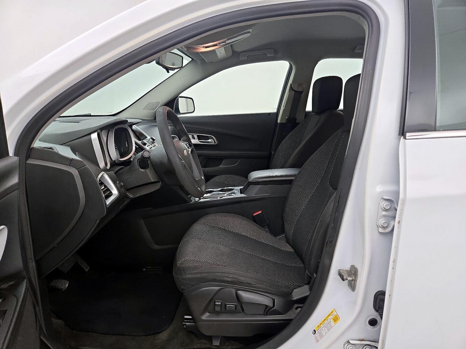 2017 Chevrolet Equinox LS - Photo 12