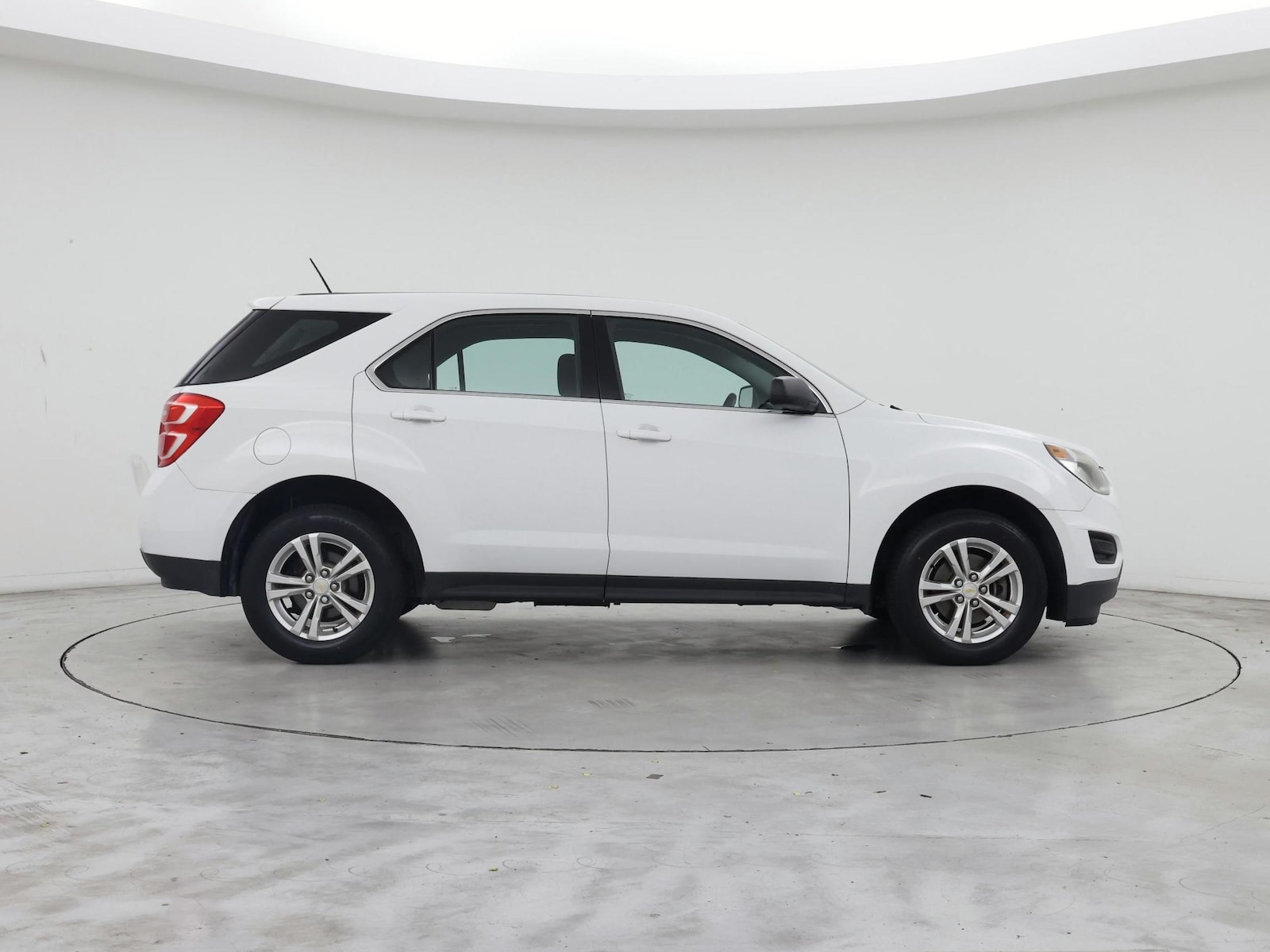 2017 Chevrolet Equinox LS - Photo 8