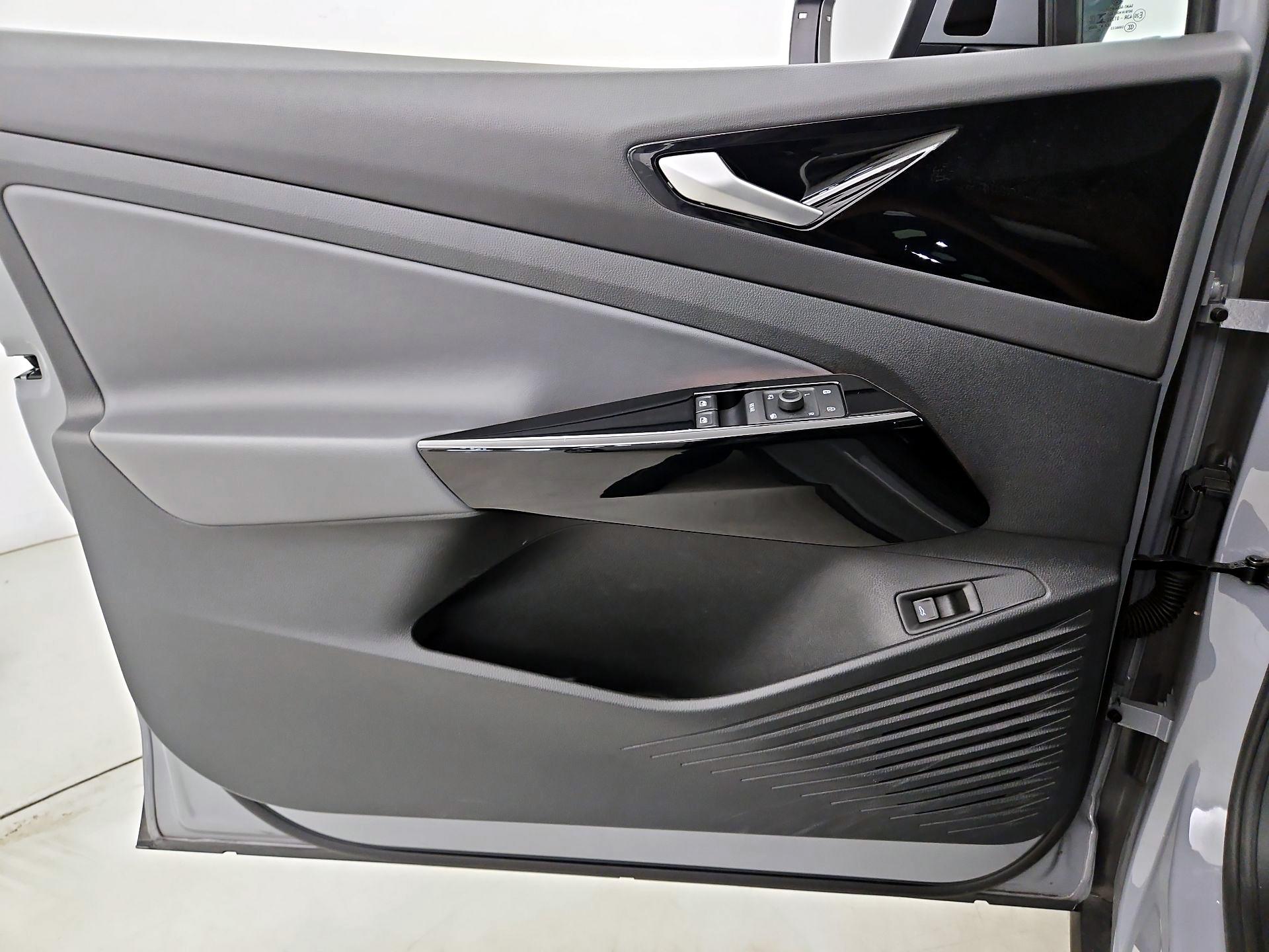 Thumbnail: 2022 Volkswagen ID.4 - 12