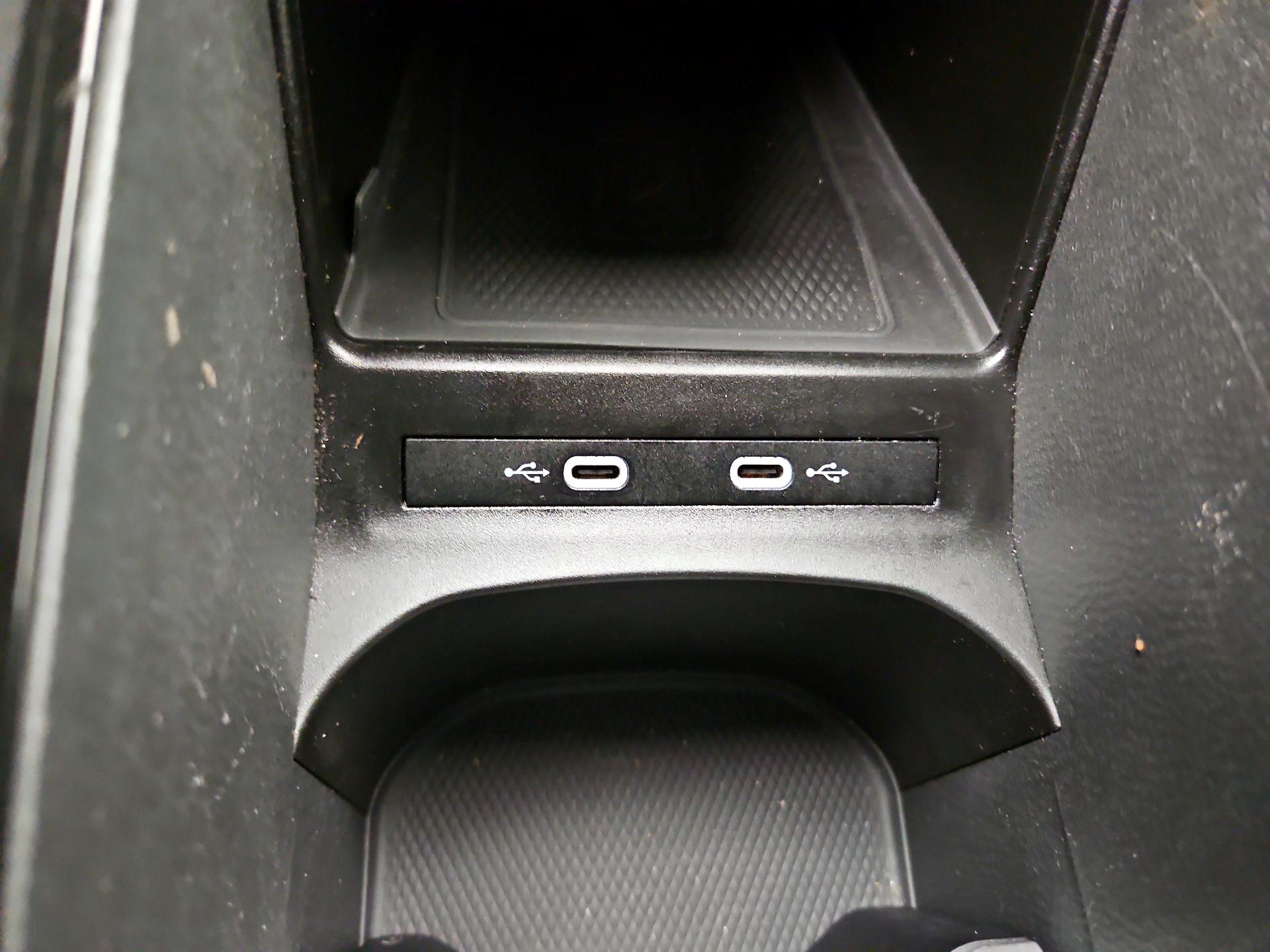 Thumbnail: 2022 Volkswagen ID.4 - 19