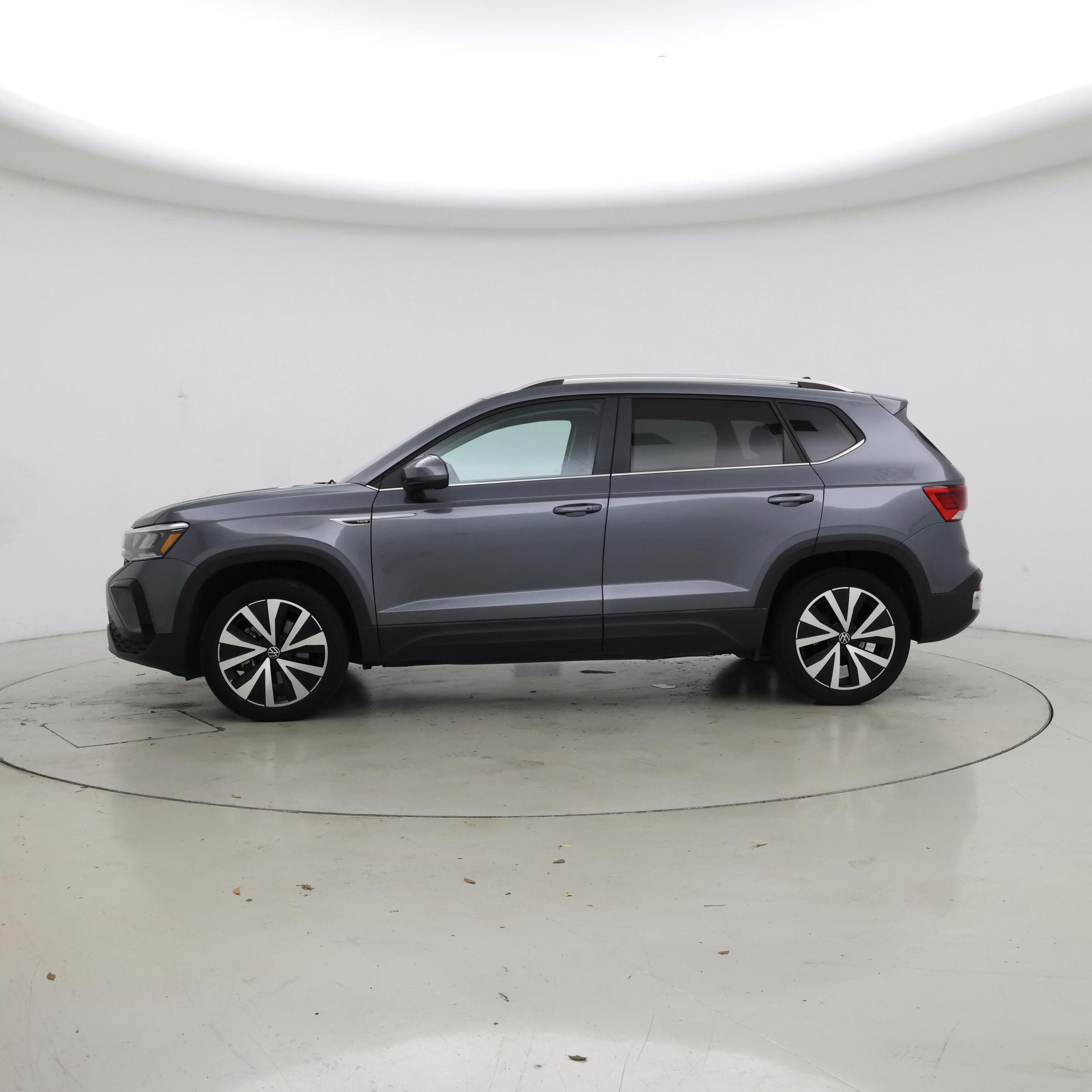 Thumbnail: 2022 Volkswagen Taos - 3