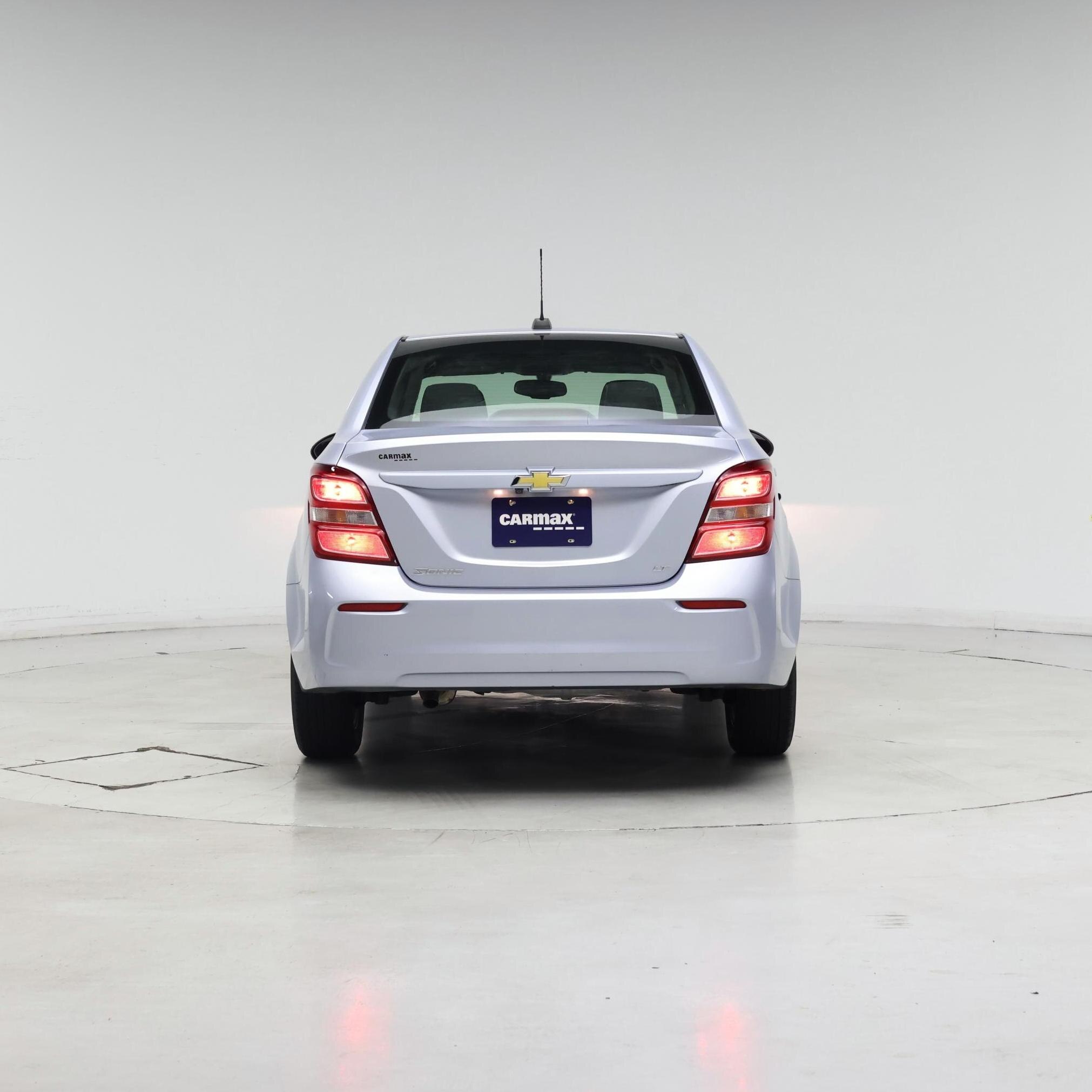 Thumbnail: 2017 Chevrolet Sonic - 6